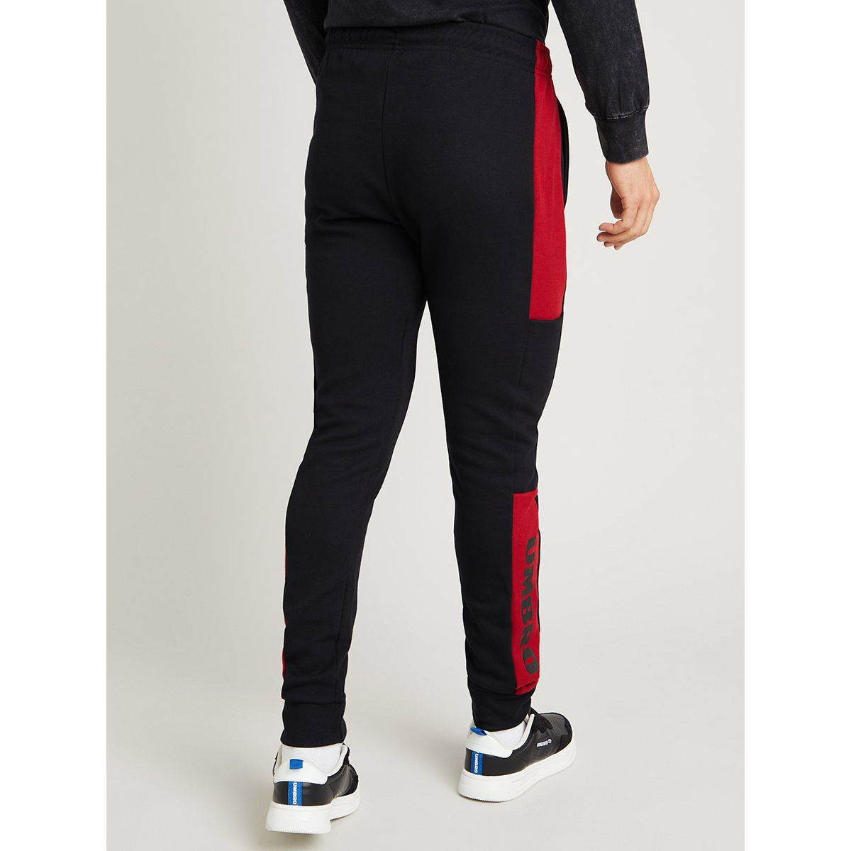بنطال جوغر بنمط كتل الالوان-men-clothing-bottoms-joggers-image-5