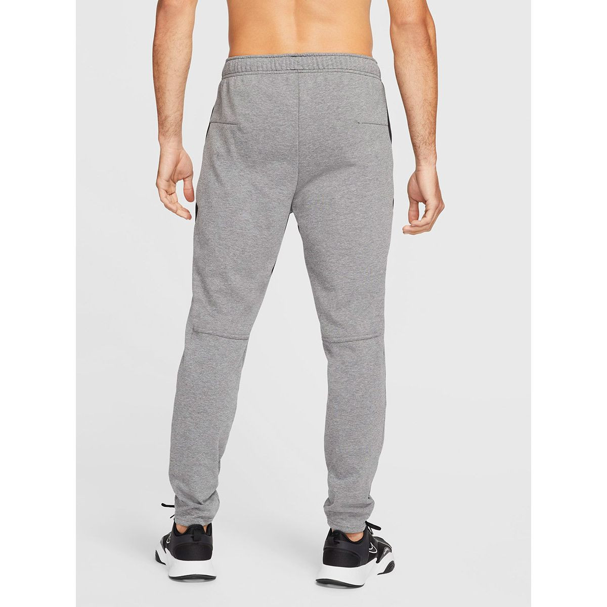 بنطال رياضي بنمط كتل الالوان-men-clothing-sportswearandactivewear-bottoms-image-3