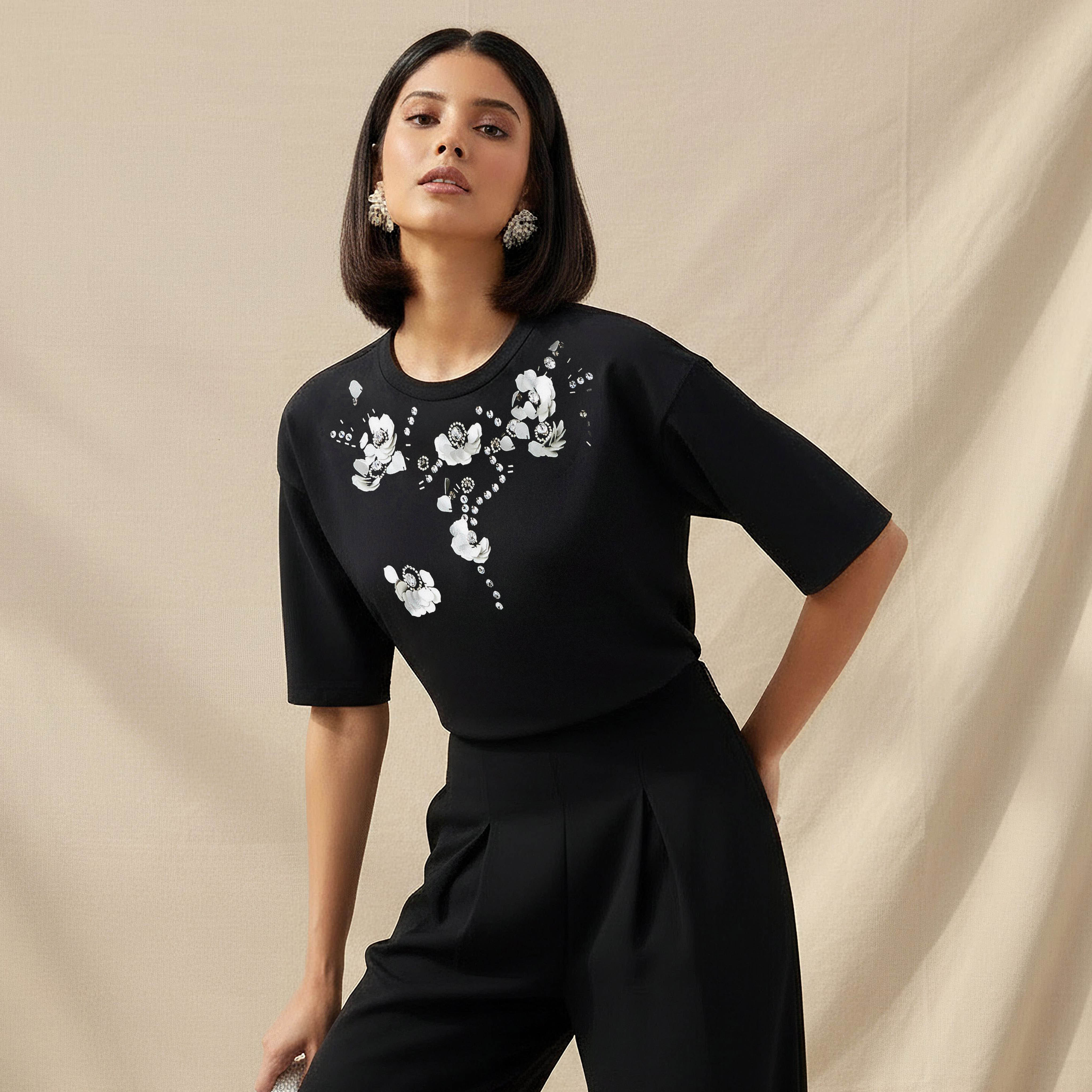تيشيرت مزين بقصّة عادية-women-clothing-tshirts-image-1