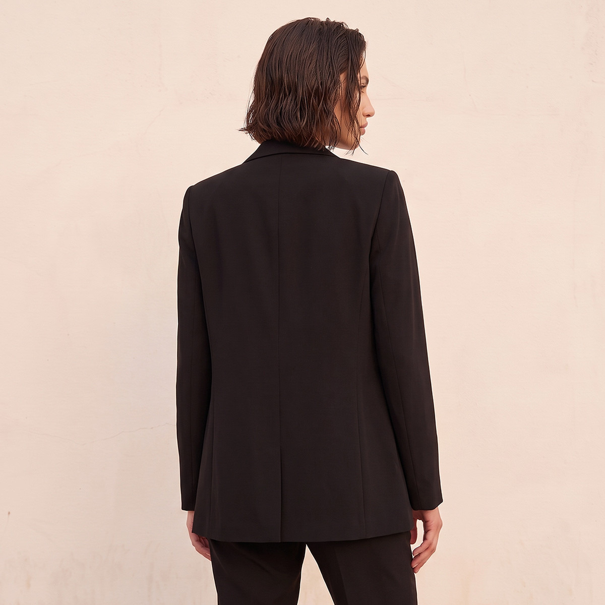 بليزر بياقة نوتش من سمارت من سبلاش-women-clothing-coatsandjackets-blazers-image-3
