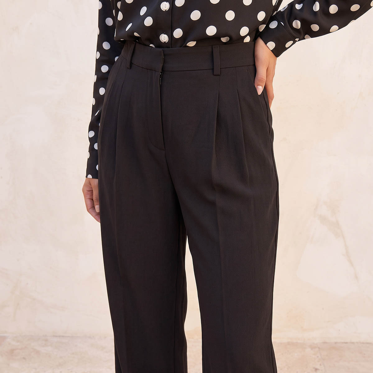 بنطلون بقصة مستقيمة وحلقات للحزام وكسرات من سبلاش سمارت-women-clothing-trousers-image-6