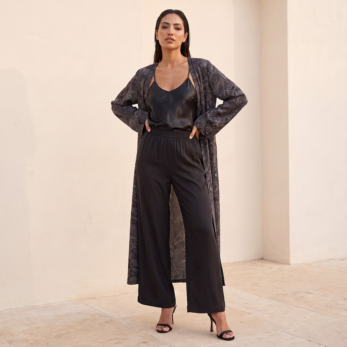 بنطلون واسع الساق بخصر مطاطي من سبلاش سمارت-women-clothing-trousers-image-3