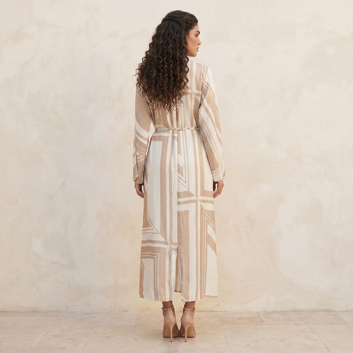 فستان ماكسي بطبعات وحزام بإبزيم من سبلاش سمارت-women-clothing-dresses-image-4