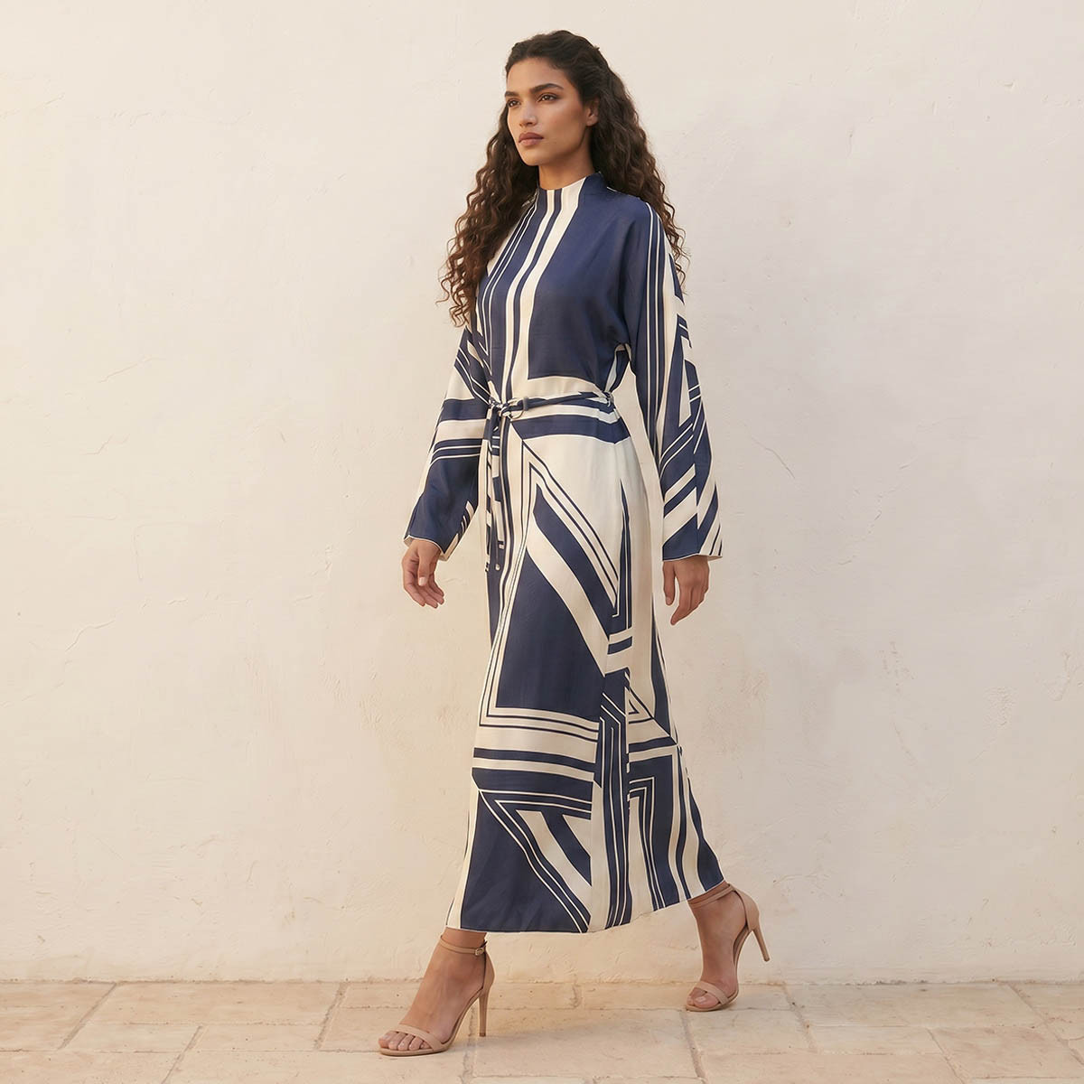 فستان ماكسي بطبعات وحزام بإبزيم من سبلاش سمارت-women-clothing-dresses-image-5