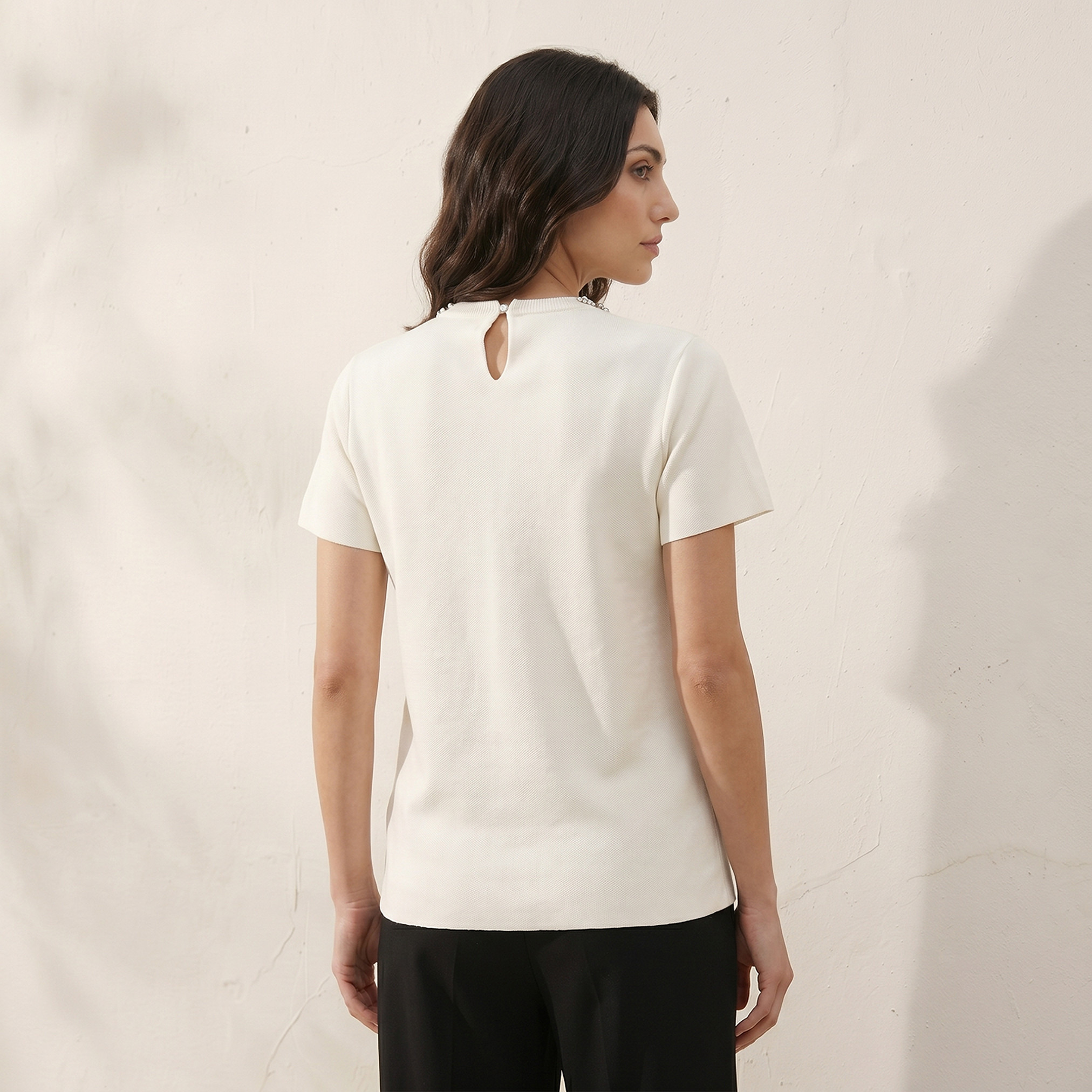 بلوزة أنيقة بياقة مزينة بتفاصيل مرصعة من سبلاش-women-clothing-shirtsandblouses-blouses-image-4