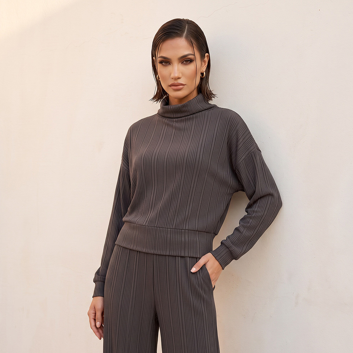 بلوزة بياقة عالية وقصة مريحة من سبلاش سمارت-women-clothing-shirtsandblouses-blouses-image-2