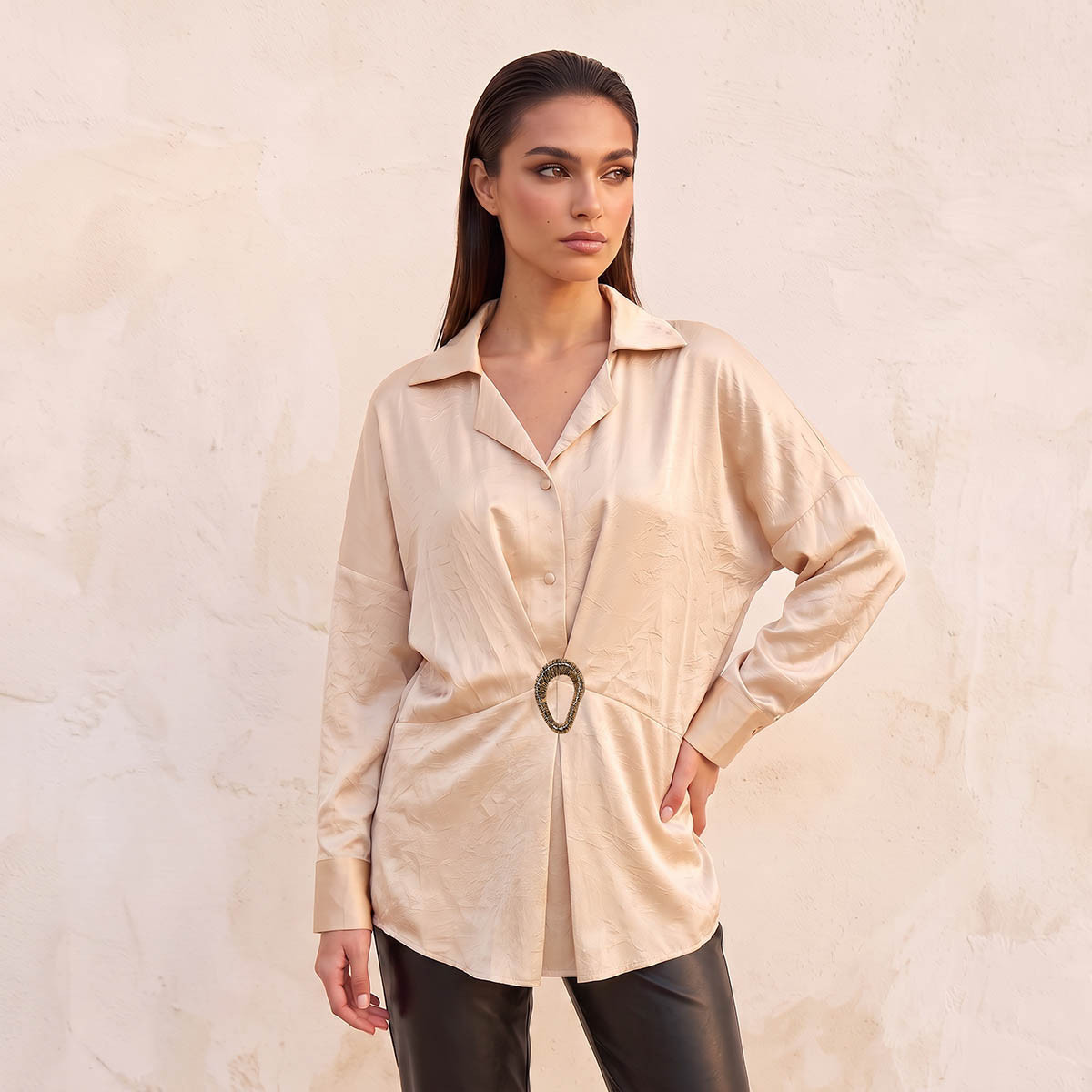 قميص بارز الملمس بإبزيم من سبلاش سمارت-women-clothing-shirtsandblouses-shirts-image-2
