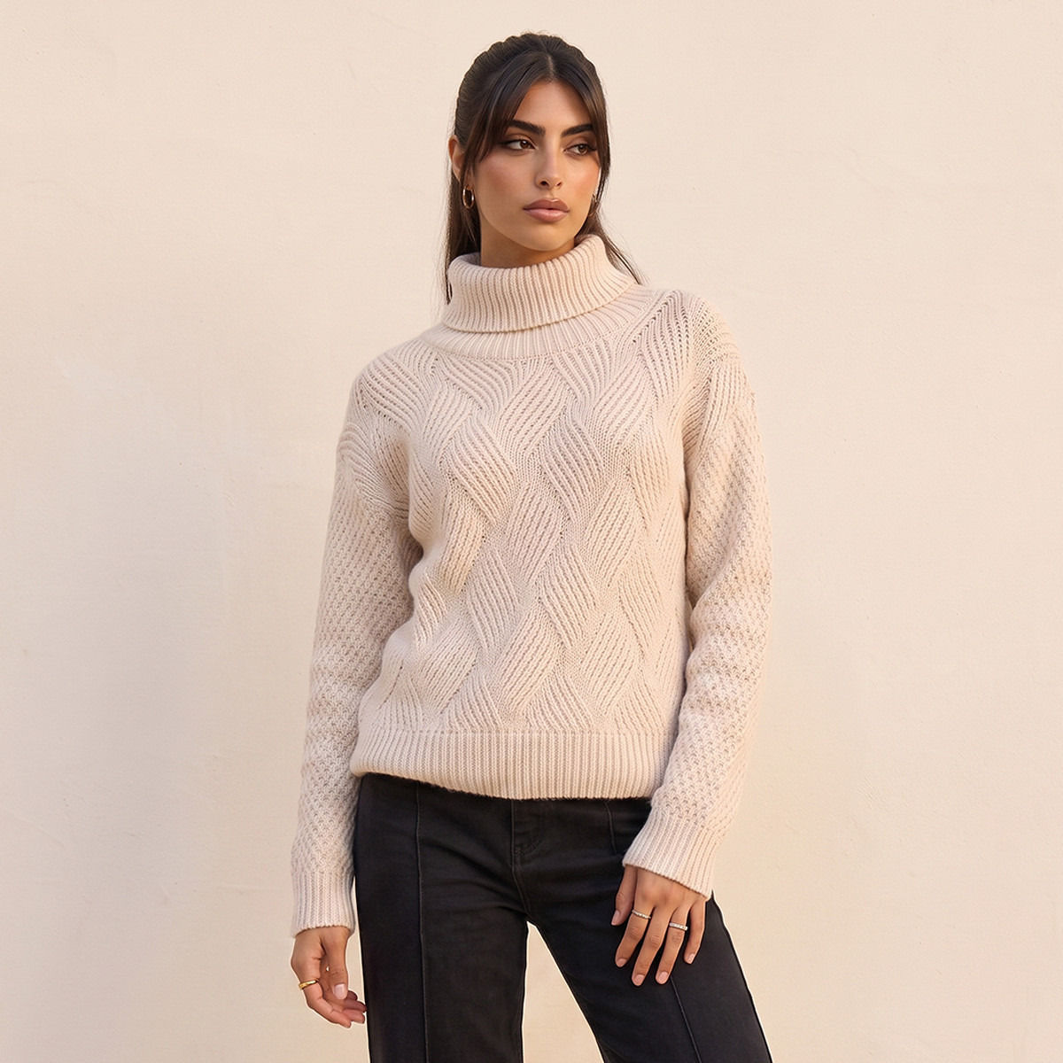 كنزة بياقة عالية وتصميم محبوك من سبلاش سمارت-women-winterwear-cardigansandjumpers-jumpers-image-2