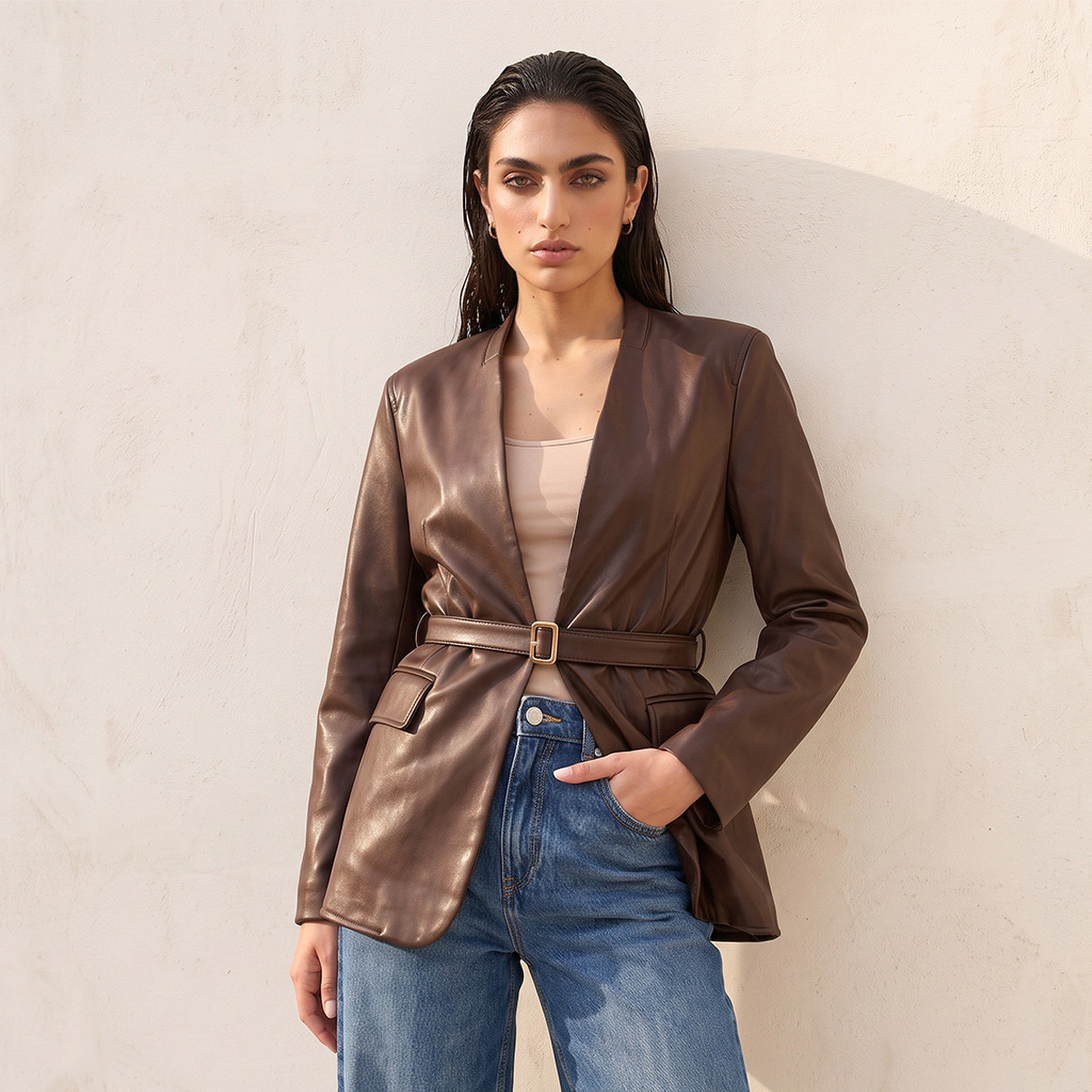 جاكيت من الجلد الصناعي مع حزام من سبلاش سمارت-women-winterwear-coatsandjackets-jackets-image-2