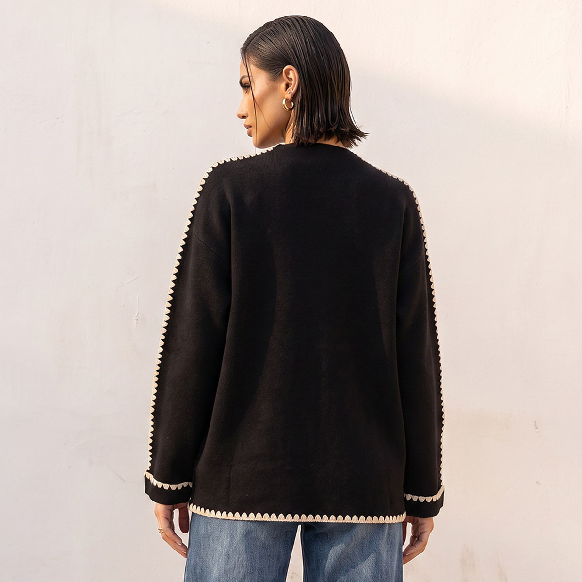 كنزة بياقة ضيقة وتفاصيل خياطة بارزة من سبلاش سمارت-women-winterwear-cardigansandjumpers-jumpers-image-4