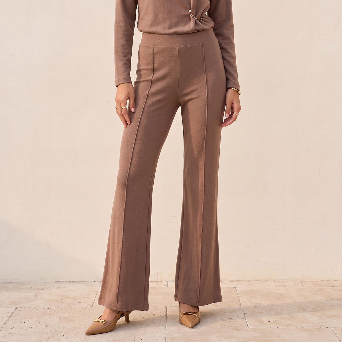 بنطلون بقصة واسعة وخصر مطاطي من سمارت من سبلاش-women-clothing-trousers-image-1