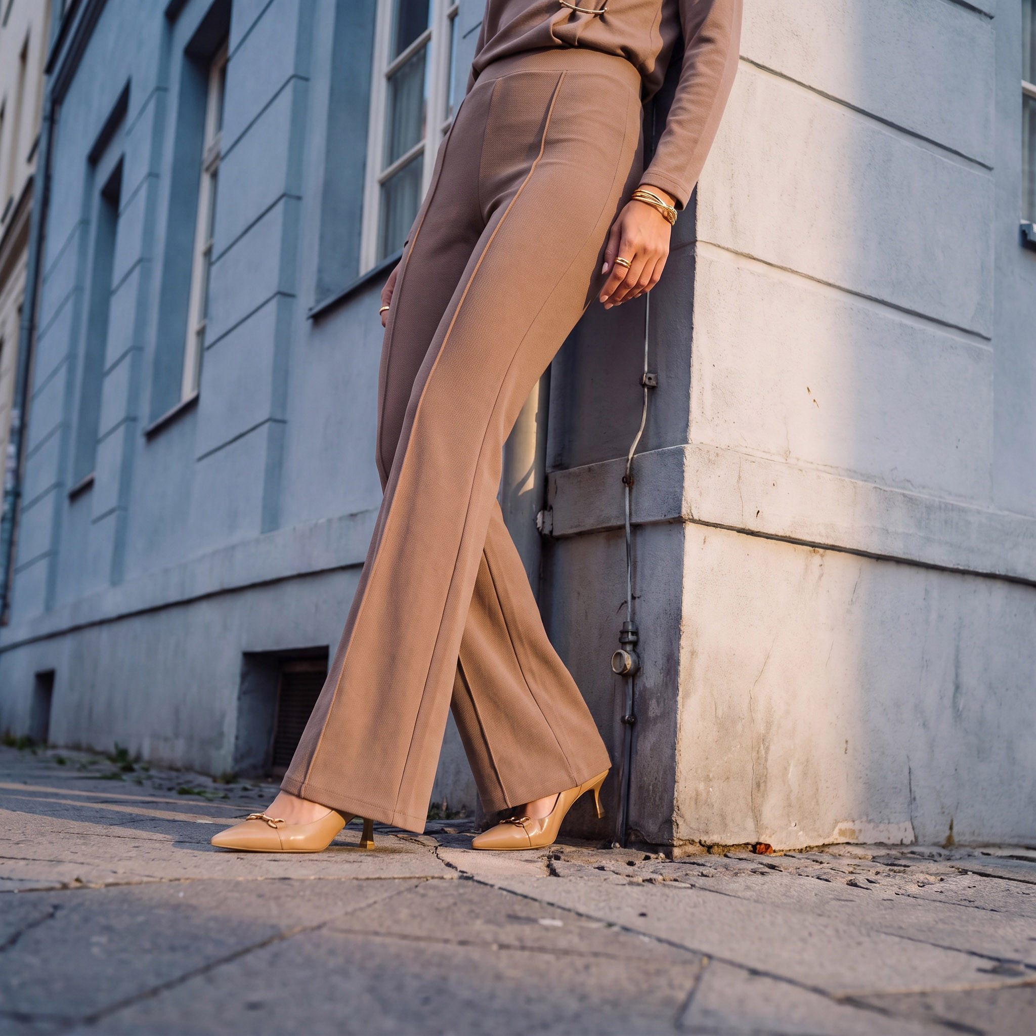 بنطلون بقصة واسعة وخصر مطاطي من سمارت من سبلاش-women-clothing-trousers-image-1