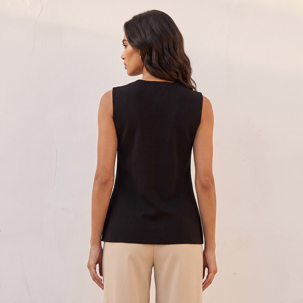 Splash Smart Round Neck Sleeveless Top-women-clothing-shirtsandblouses-blouses-image-4