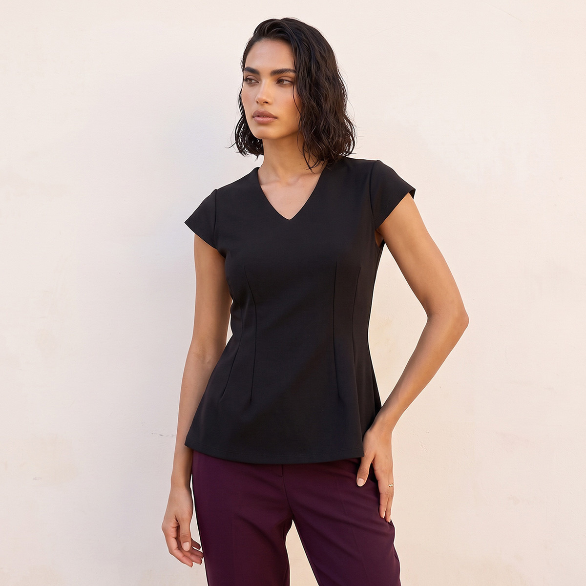 بلوزة بيبلوم بياقة V من سبلاش سمارت-women-clothing-shirtsandblouses-blouses-image-5