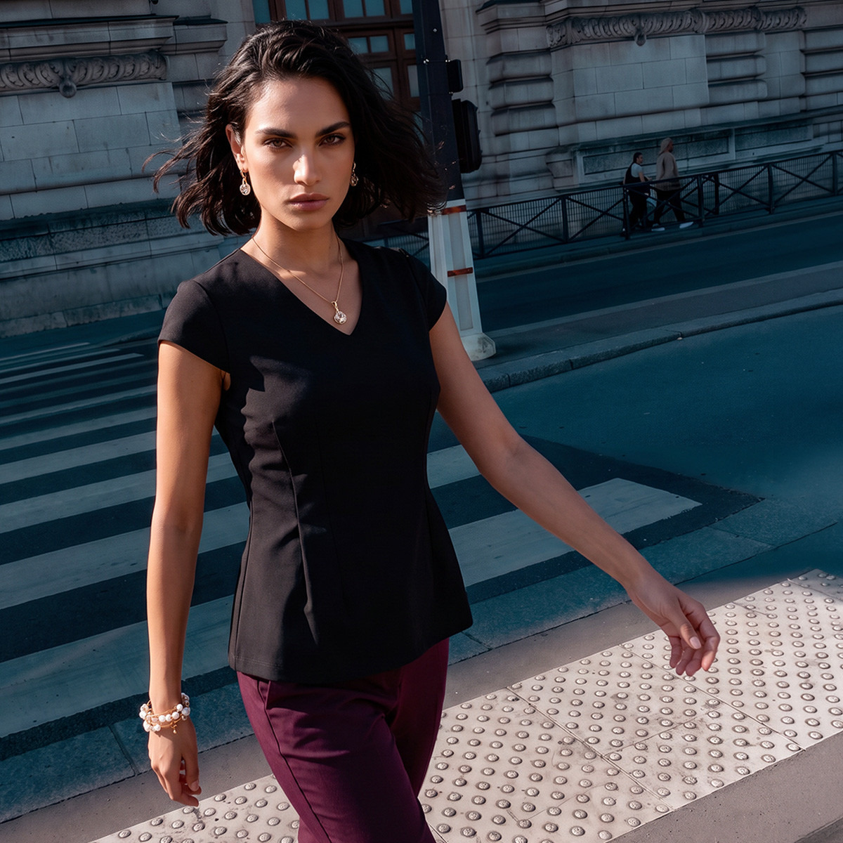 بلوزة بيبلوم بياقة V من سبلاش سمارت-women-clothing-shirtsandblouses-blouses-image-6