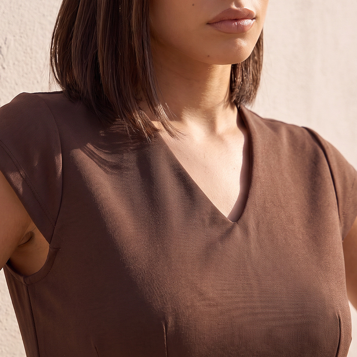 بلوزة بيبلوم بياقة V من سبلاش سمارت-women-clothing-shirtsandblouses-blouses-image-5
