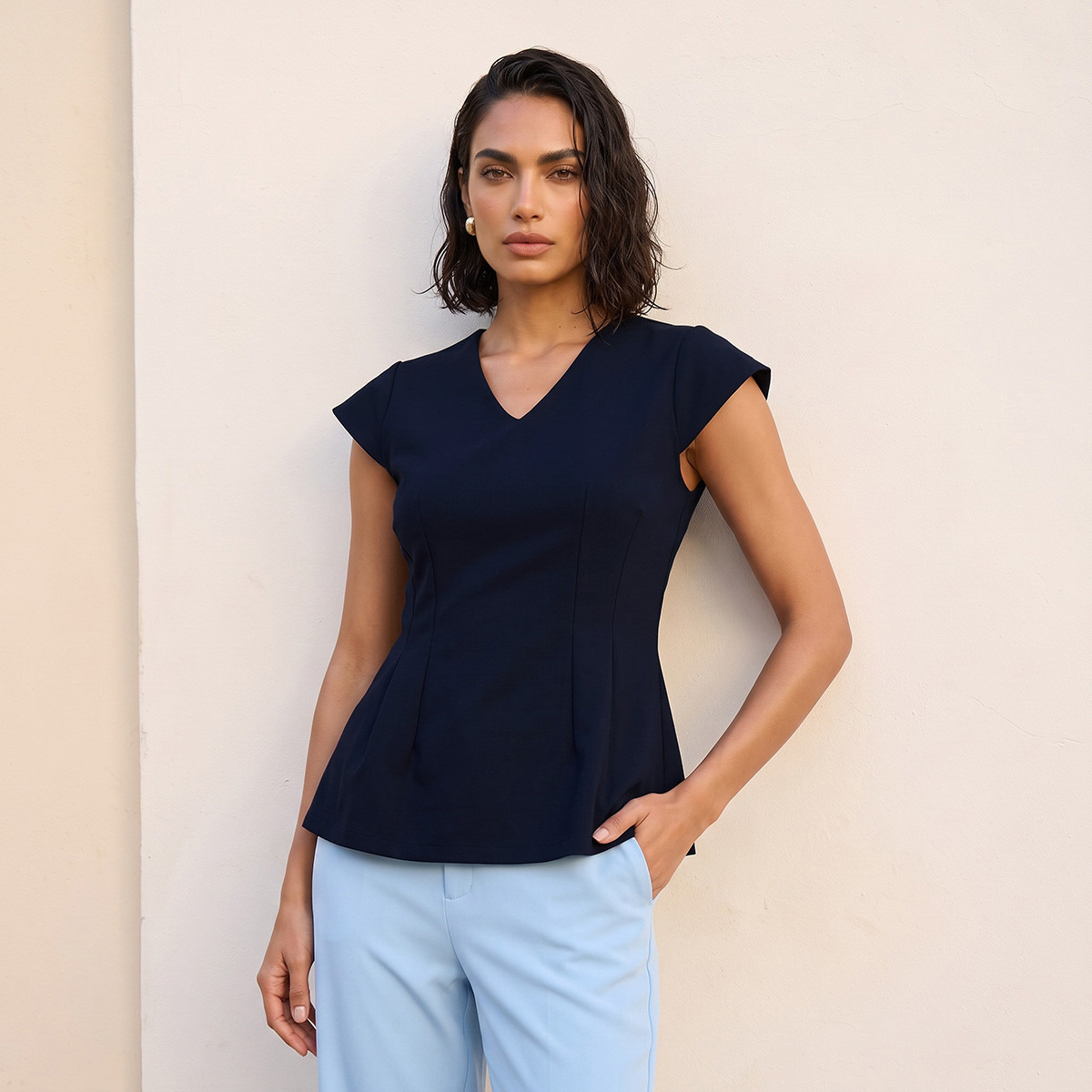بلوزة بيبلوم بياقة V من سبلاش سمارت-women-clothing-shirtsandblouses-blouses-image-1