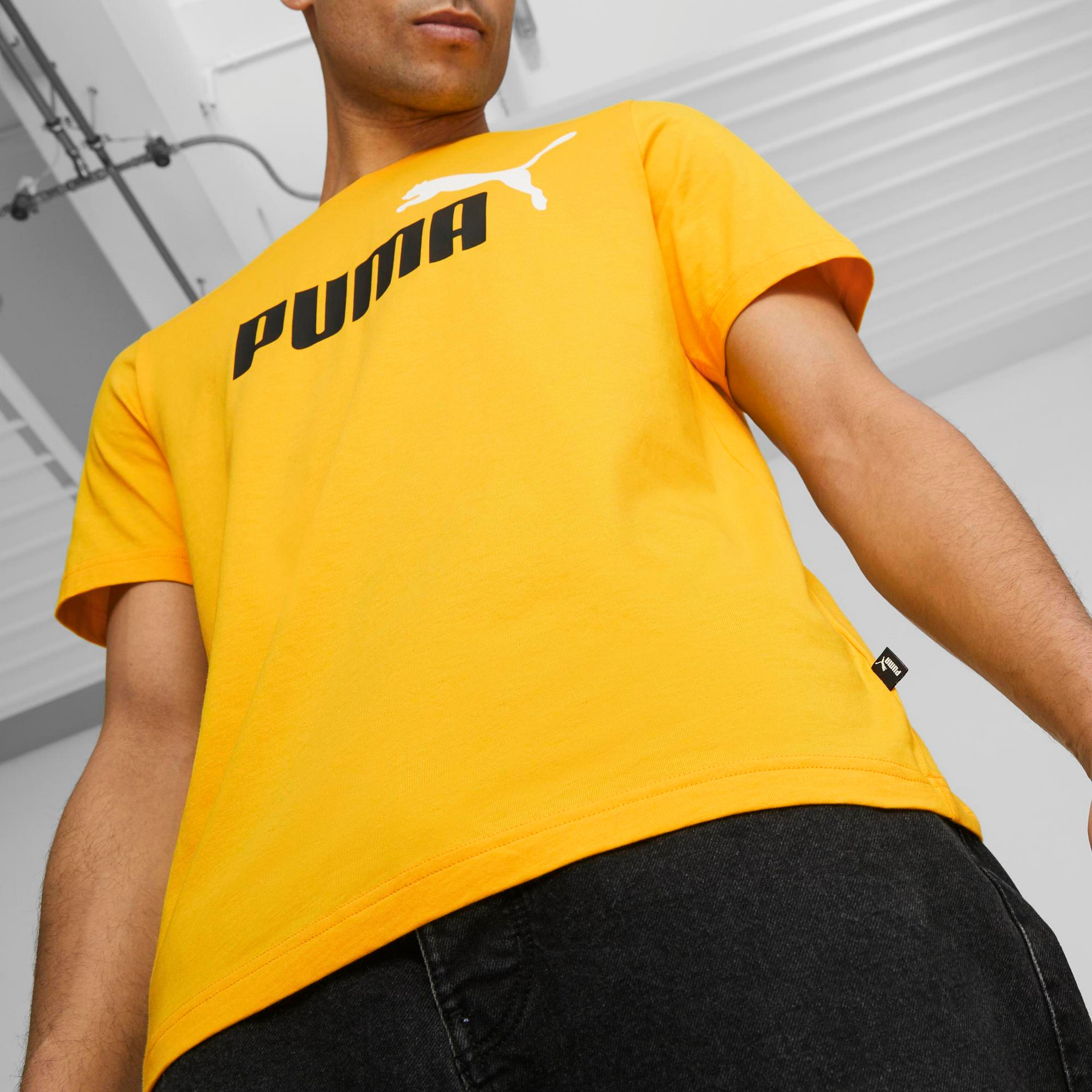 تي شيرت من بوما إسنشيال 2 كول لوجو للرجال | 586759-men-clothing-sportswearandactivewear-tshirtsandpolos-image-10