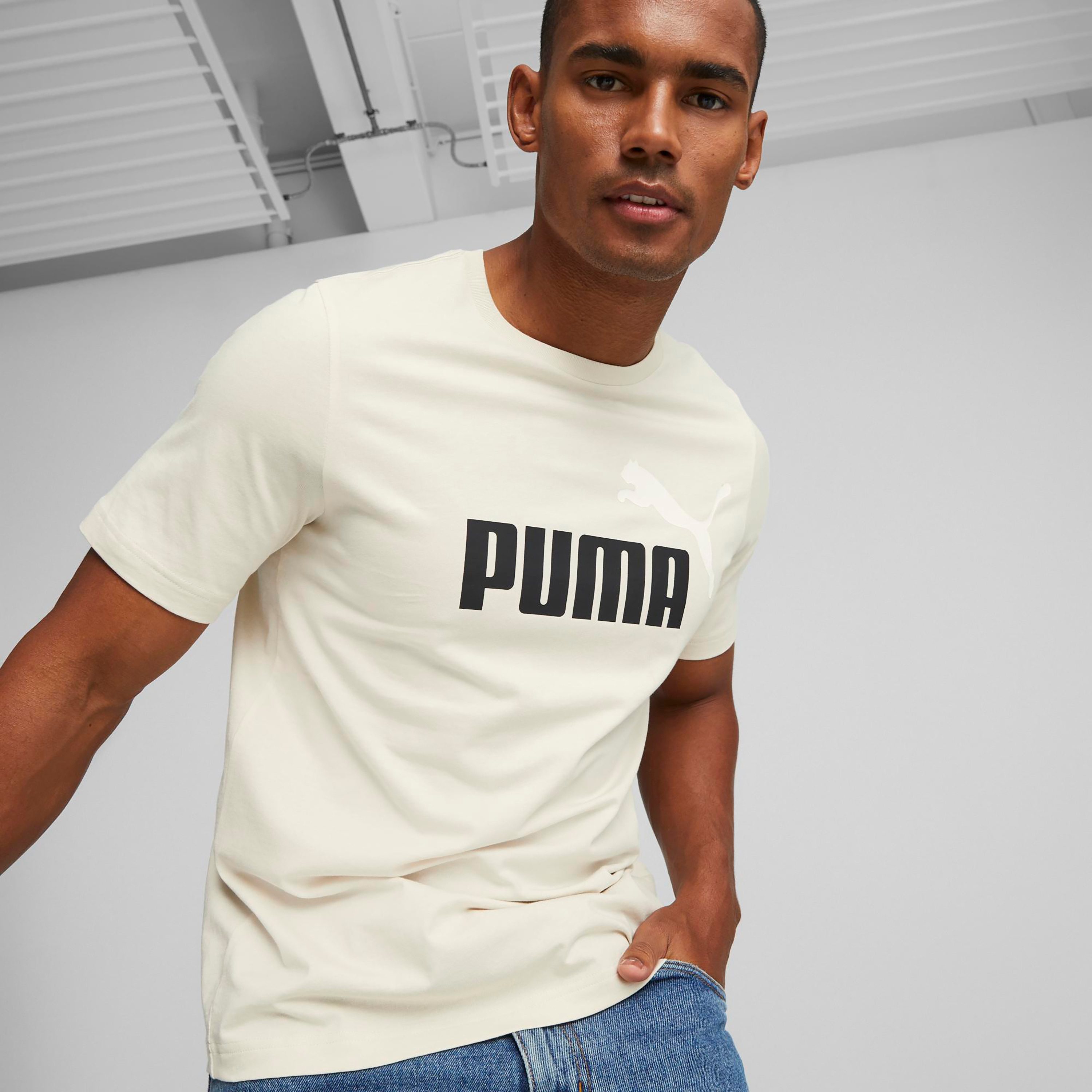 تيشيرت بشعار إي اس اس+ للرجال من بوما | OE-men-clothing-sportswearandactivewear-tshirtsandpolos-image-9