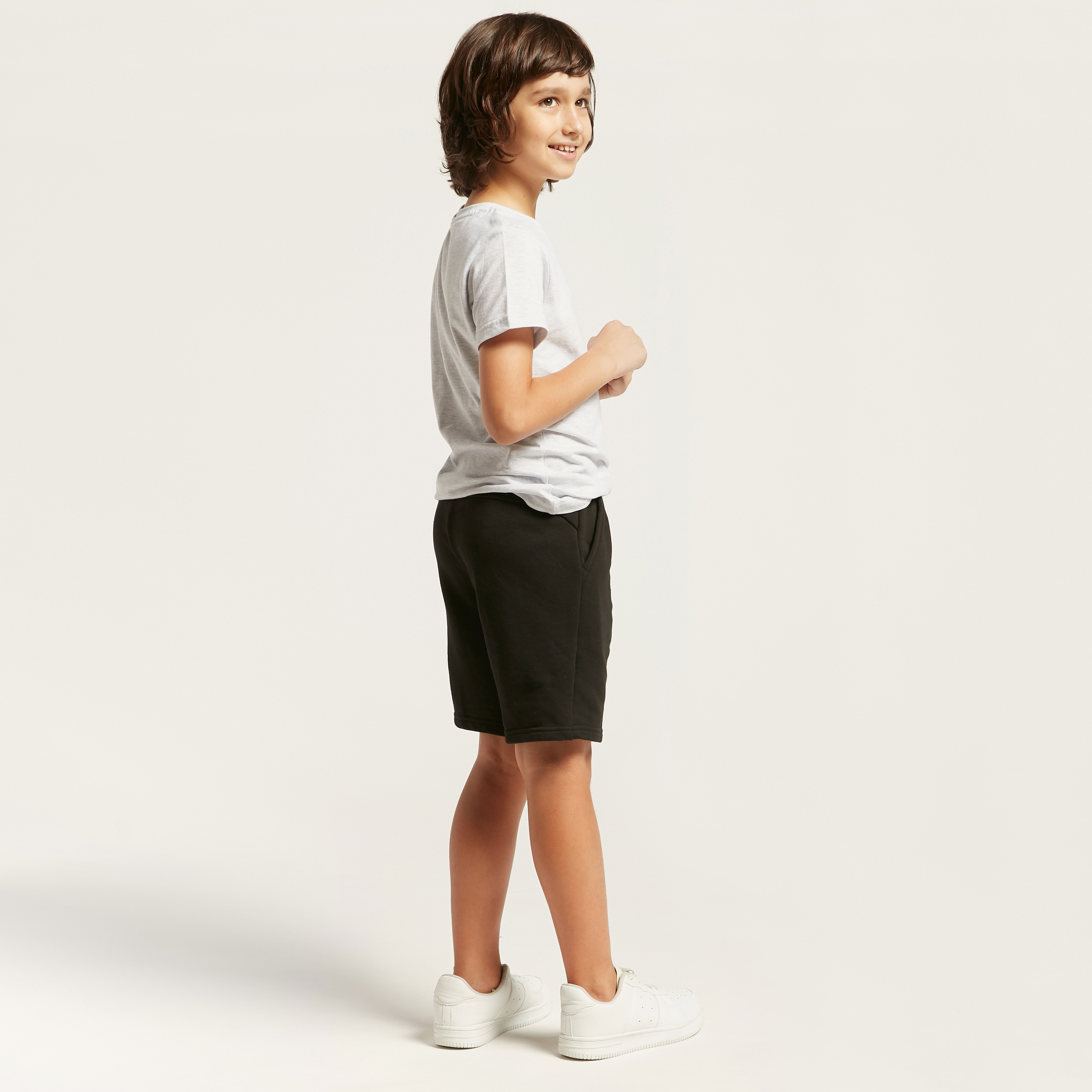 شورت بحزام خصر مطّاطي وجيوب من بوما-sports-boys-clothing-bottoms-image-4