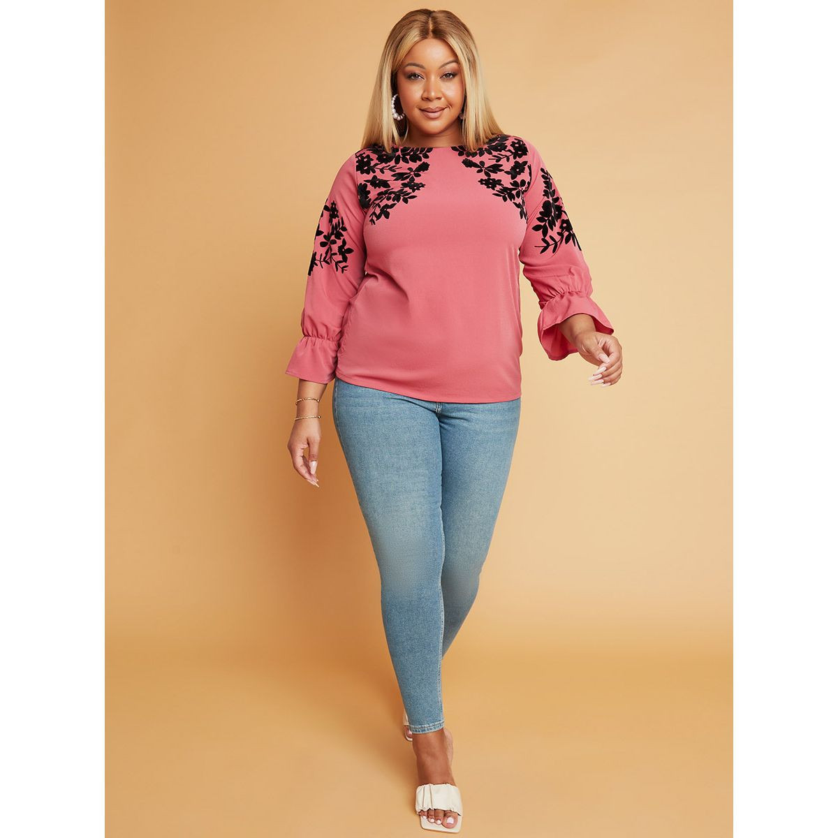 بلوزة مزينة بتطريزات من ستايلي-women-clothing-shirtsandblouses-blouses-image-2