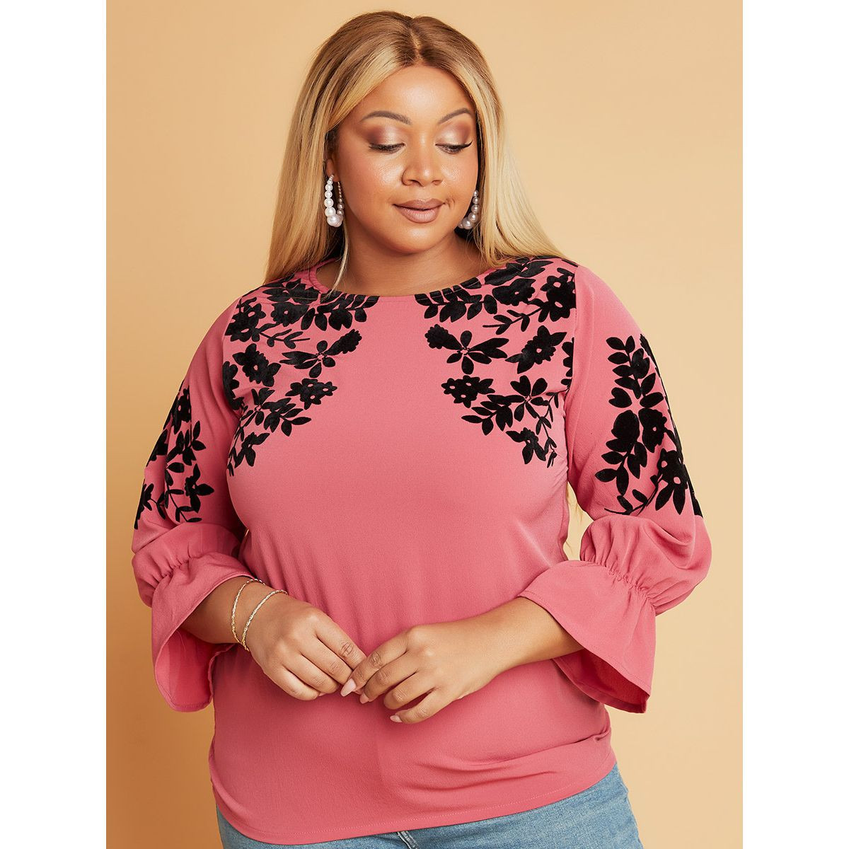 بلوزة مزينة بتطريزات من ستايلي-women-clothing-shirtsandblouses-blouses-image-6