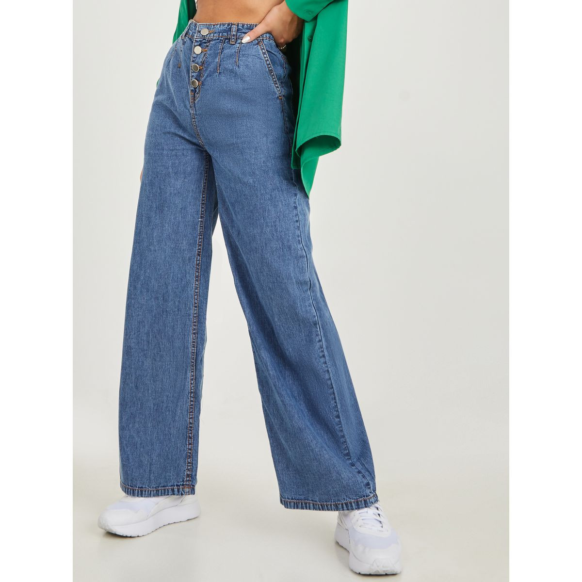 جينز بقصة واسعة مع ازارر-women-clothing-bottoms-jeans-image-2