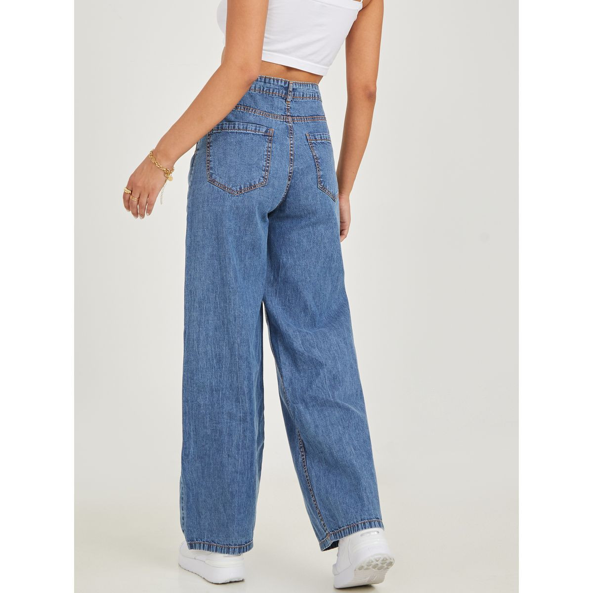 جينز بقصة واسعة مع ازارر-women-clothing-bottoms-jeans-image-4
