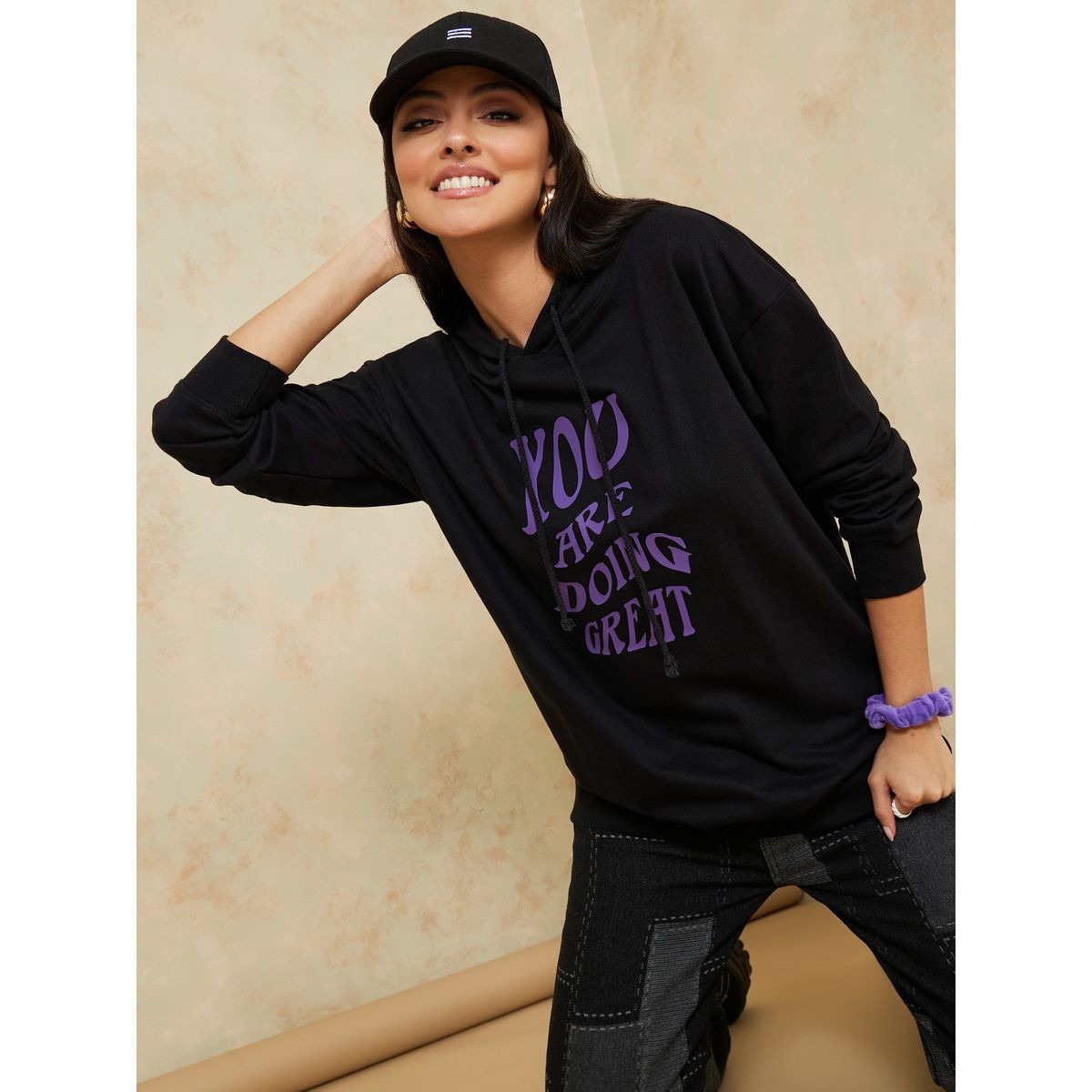 هودي طويل مطبع بكتابة-women-winterwear-hoodiesandsweatshirts-hoodies-image-1