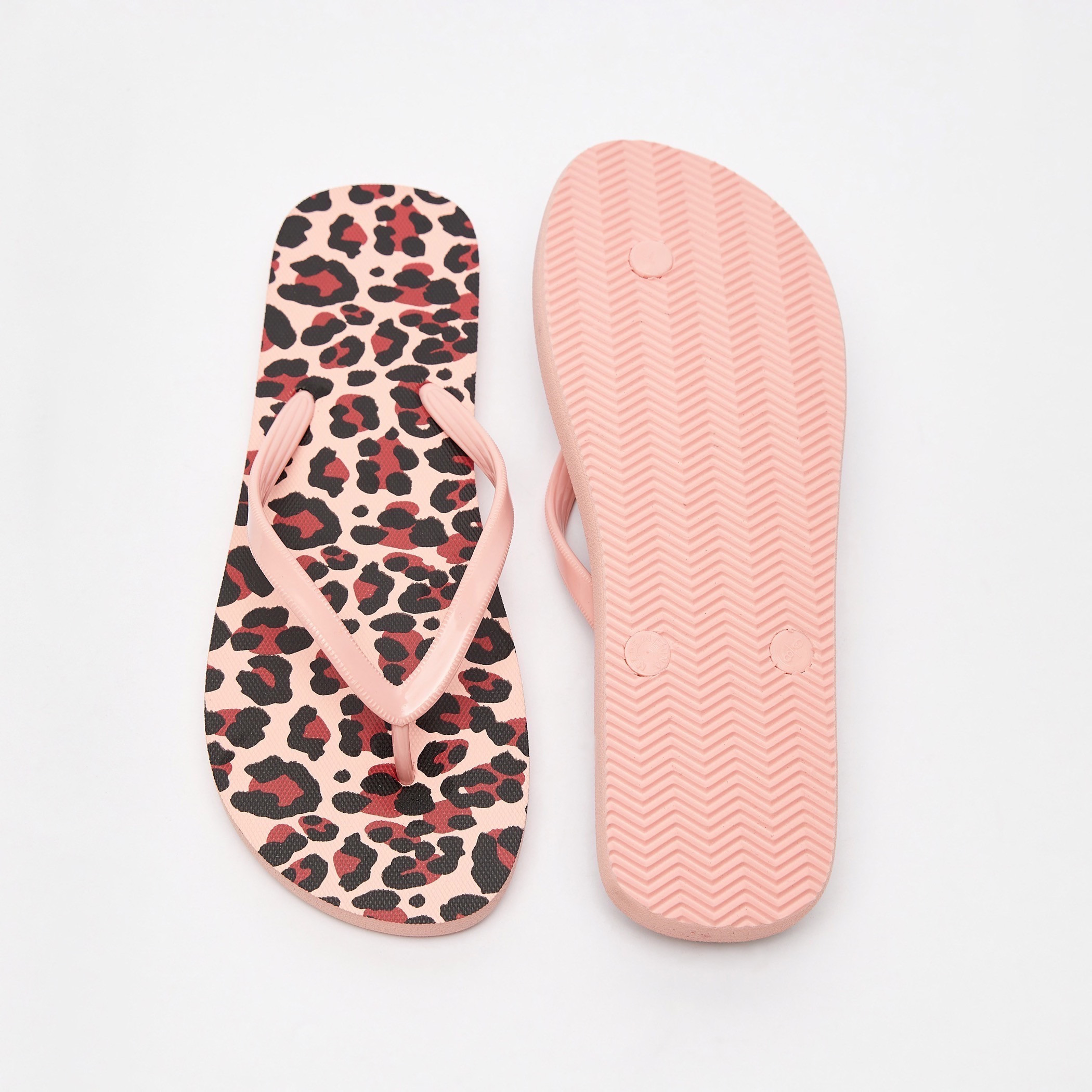 شبشب بإصبع سهل الارتداء بطبعات فهد-women-shoes-flipflopsandslides-image-6