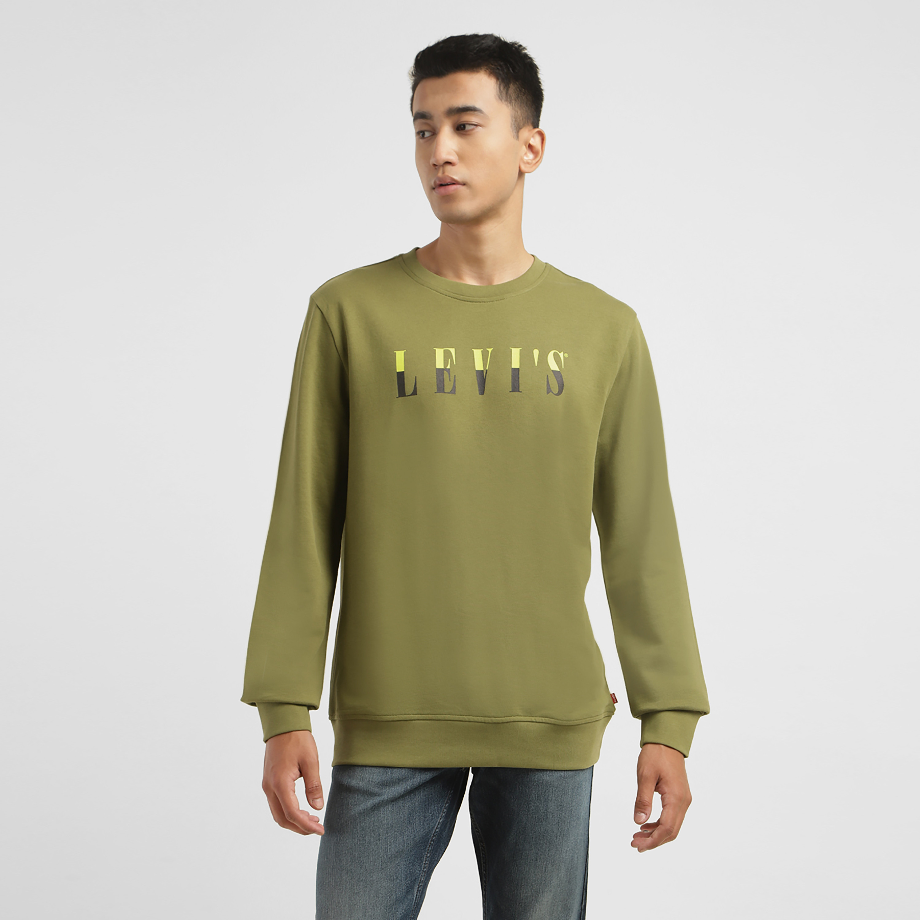 سويت شيرت من ليفايز بأكمام طويلة وياقة مستديرة لوجو-men-winterwear-hoodiesandsweatshirts-image-1
