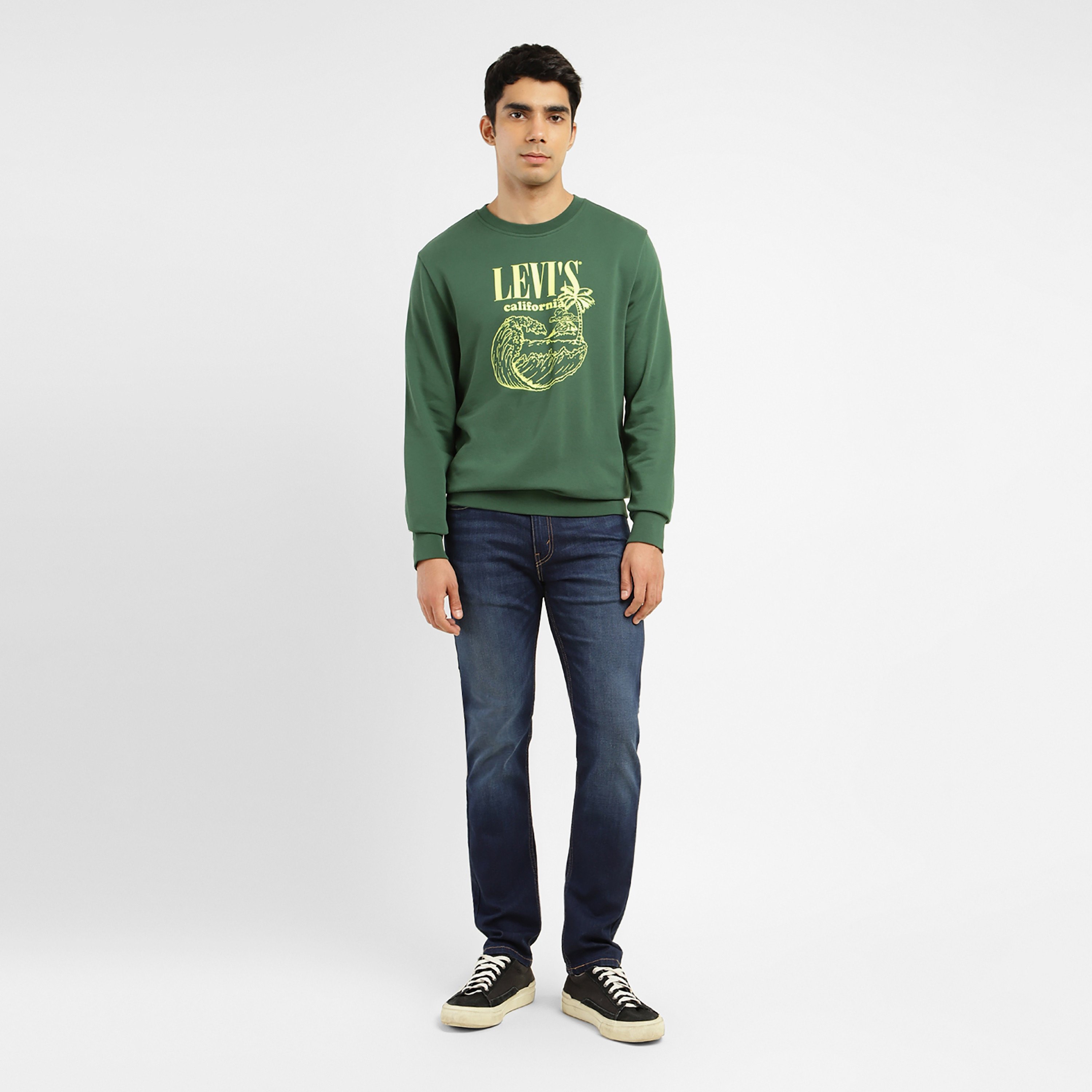 Levi's Graphic Crew Neck Long Sleeves Sweatshirt-men-winterwear-hoodiesandsweatshirts-image-2