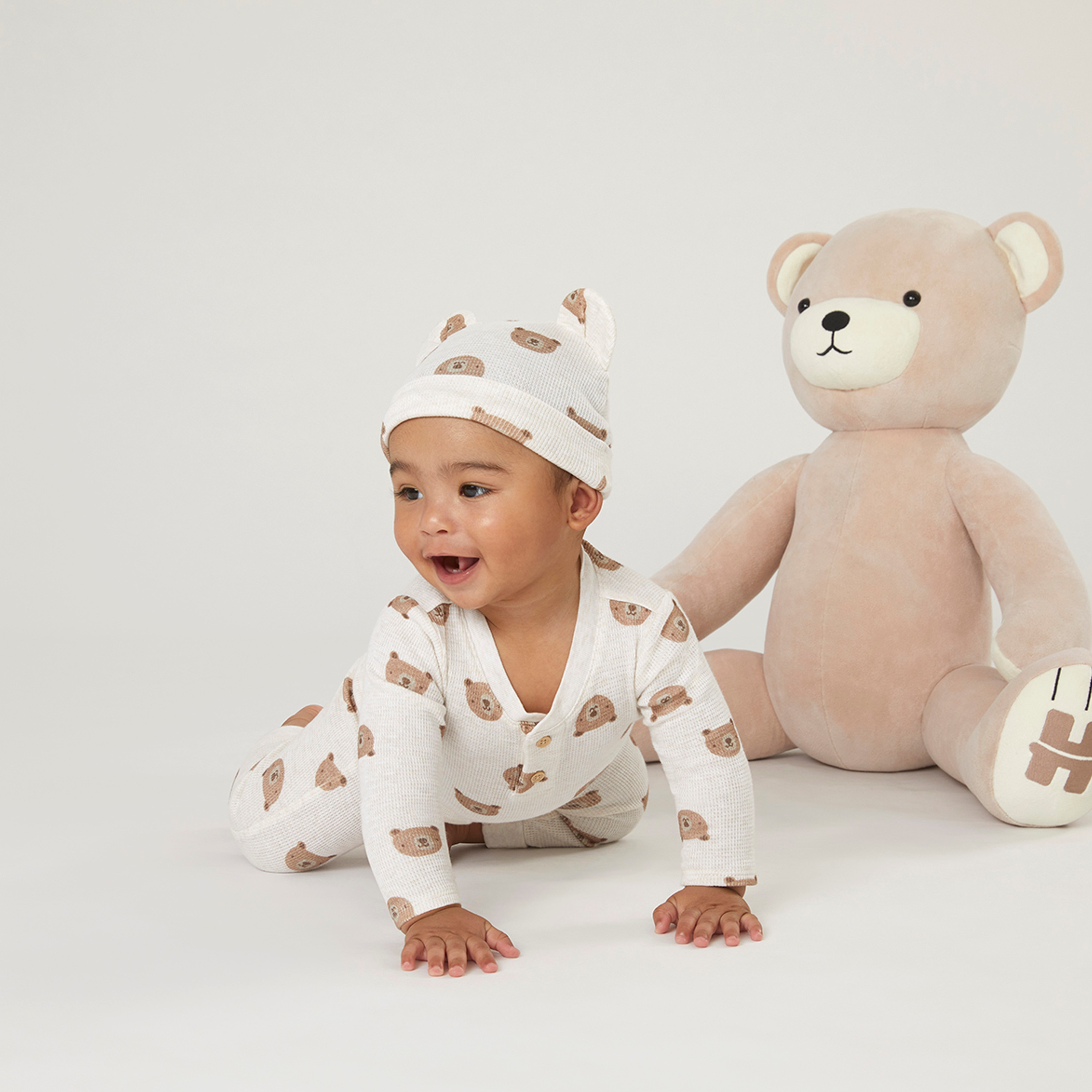 Huggies 3-Piece Printed Long Sleeves Bodysuit, Joggers with Cap-baby-girls-clothing-setsandcoords-image-4