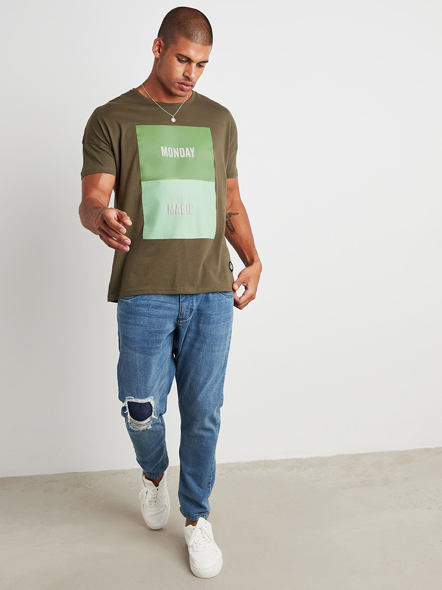 تيشيرت مطبوع بأكمام قصيرة من ستايلي-men-clothing-tshirtsandpolos-tshirts-image-2