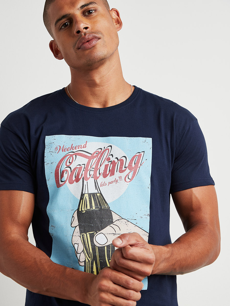 Weekend Calling Graphic Printed Regular Fit T-shirt-men-clothing-tshirtsandpolos-tshirts-image-3