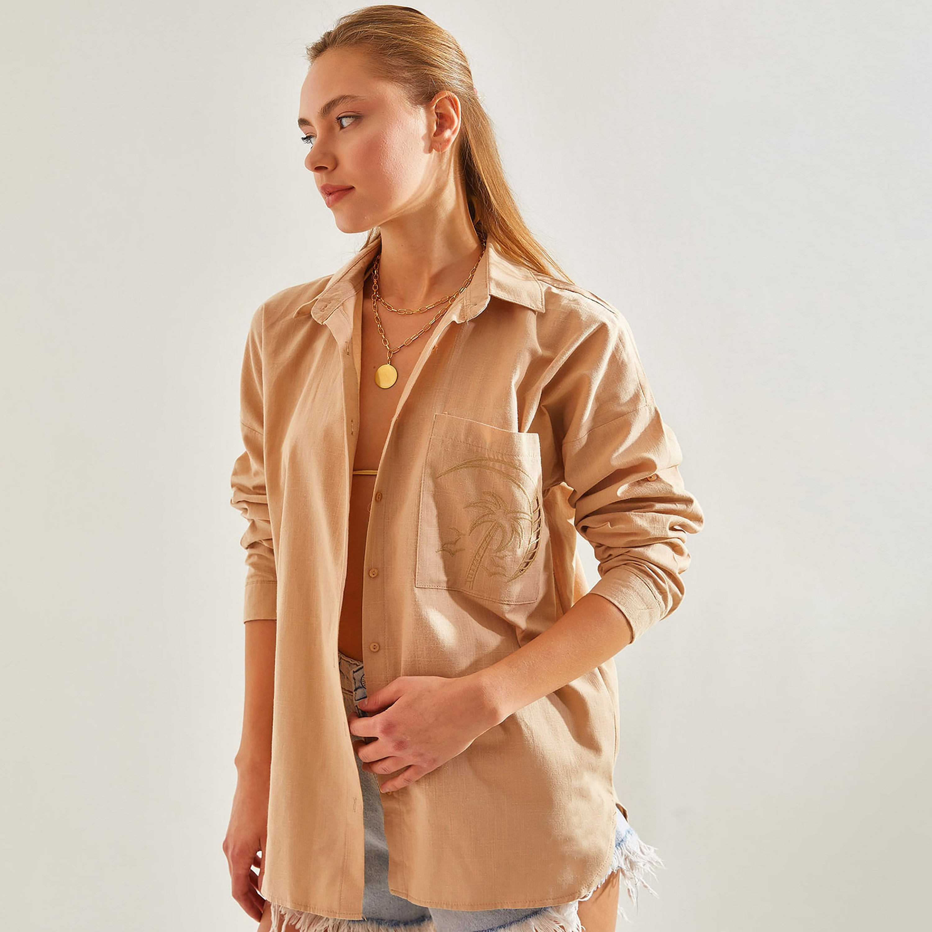 قميص بيج بأكمام منسدلة وياقة نسائية من بيانكو لوتشي-women-clothing-shirtsandblouses-shirts-image-2
