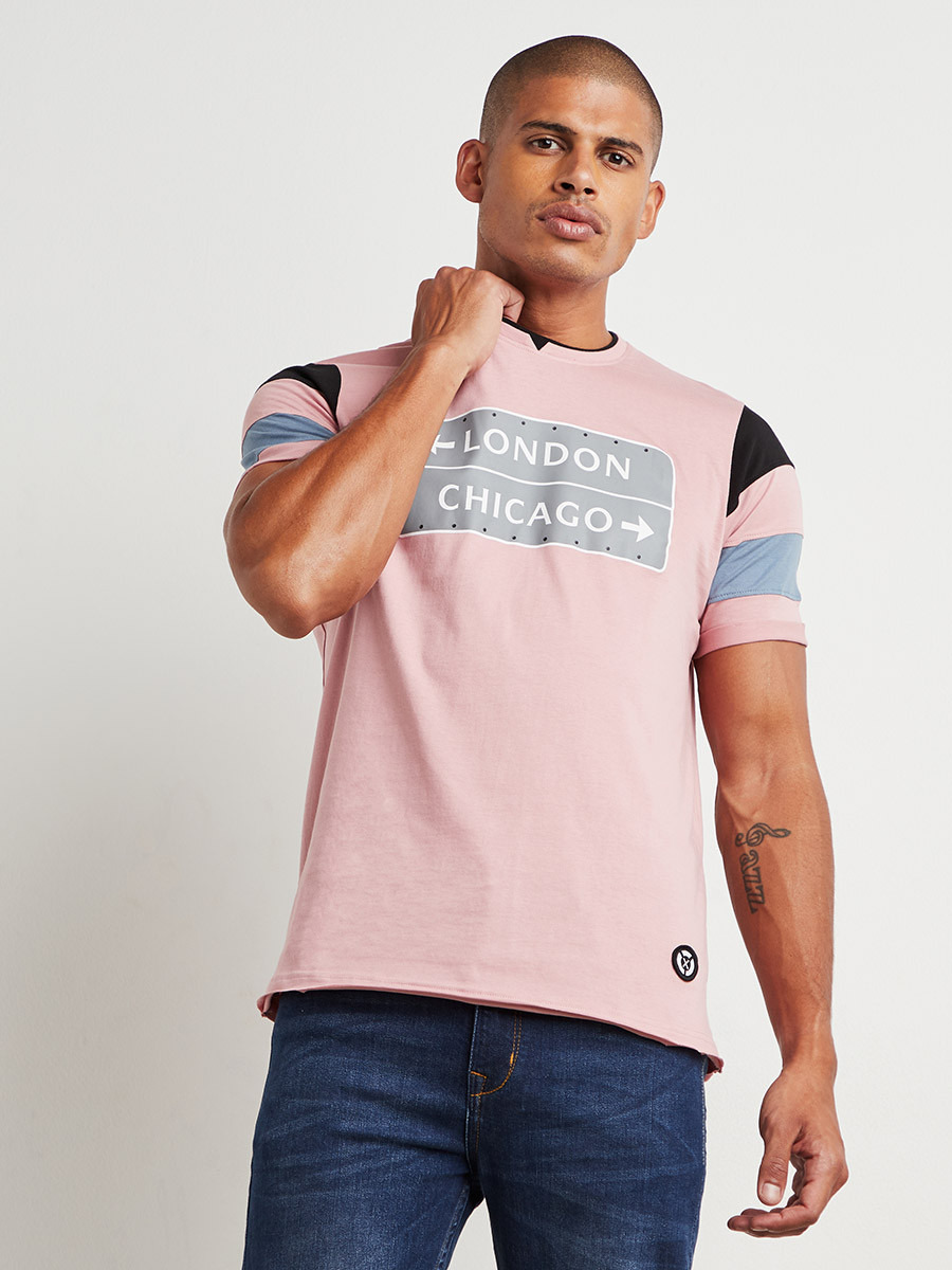 تيشيرت مطبوع بقصة واسعة-men-clothing-tshirtsandpolos-tshirts-image-1