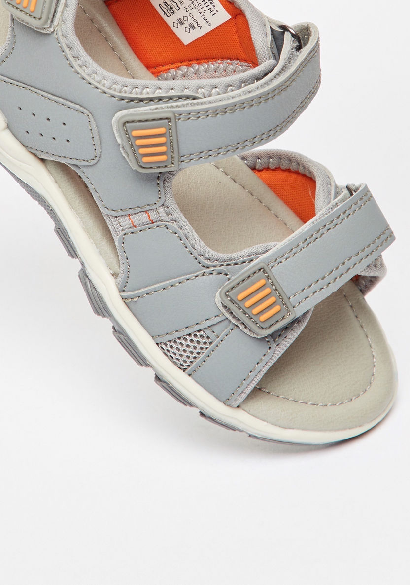 Mister Duchini Solid Sandals with Backstrap and Hook and Loop Closure-Boy%27s Sandals-image-3