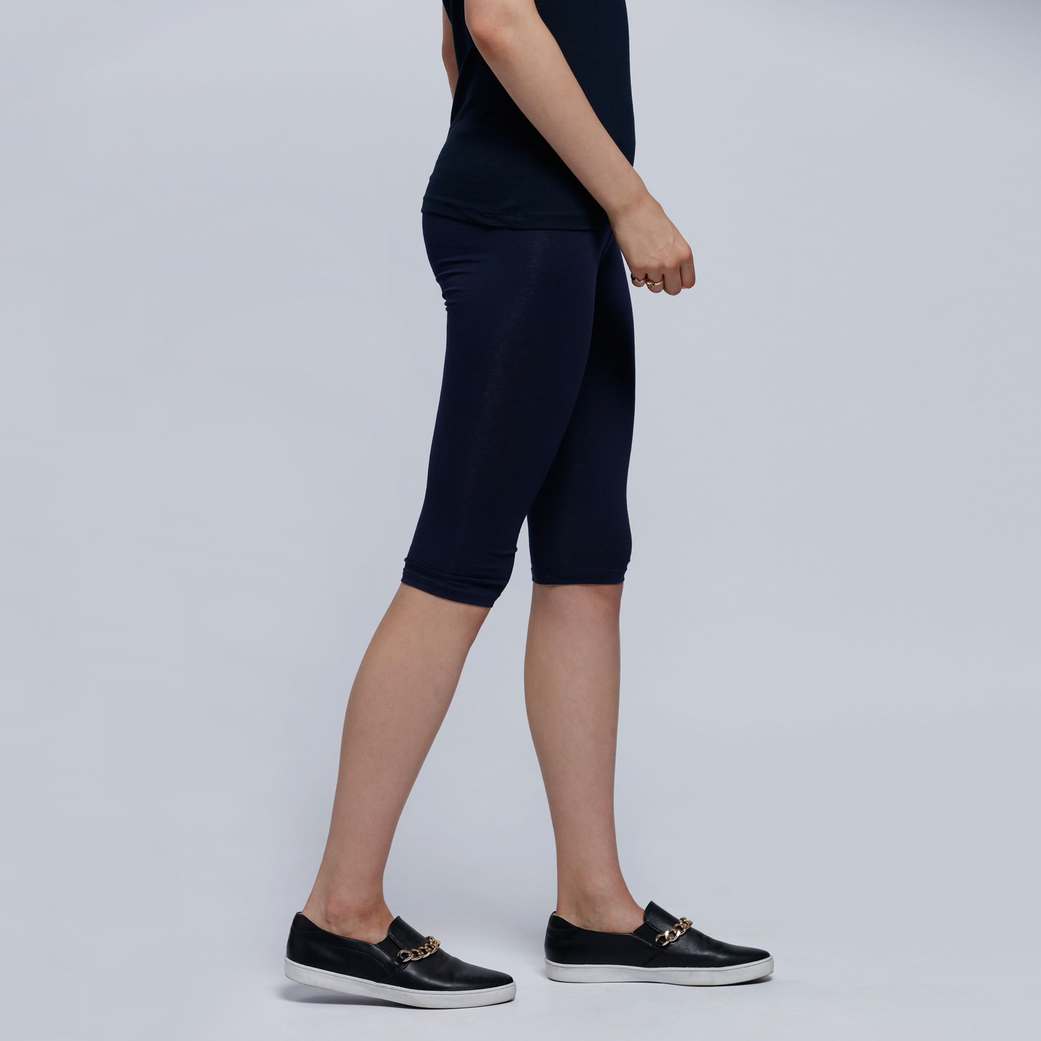 Amazon.com : Cartoon Owl Knee Length Leggings for Women High Waist Workout  Yoga Biker Shorts with Pockets S : Sports & Outdoors