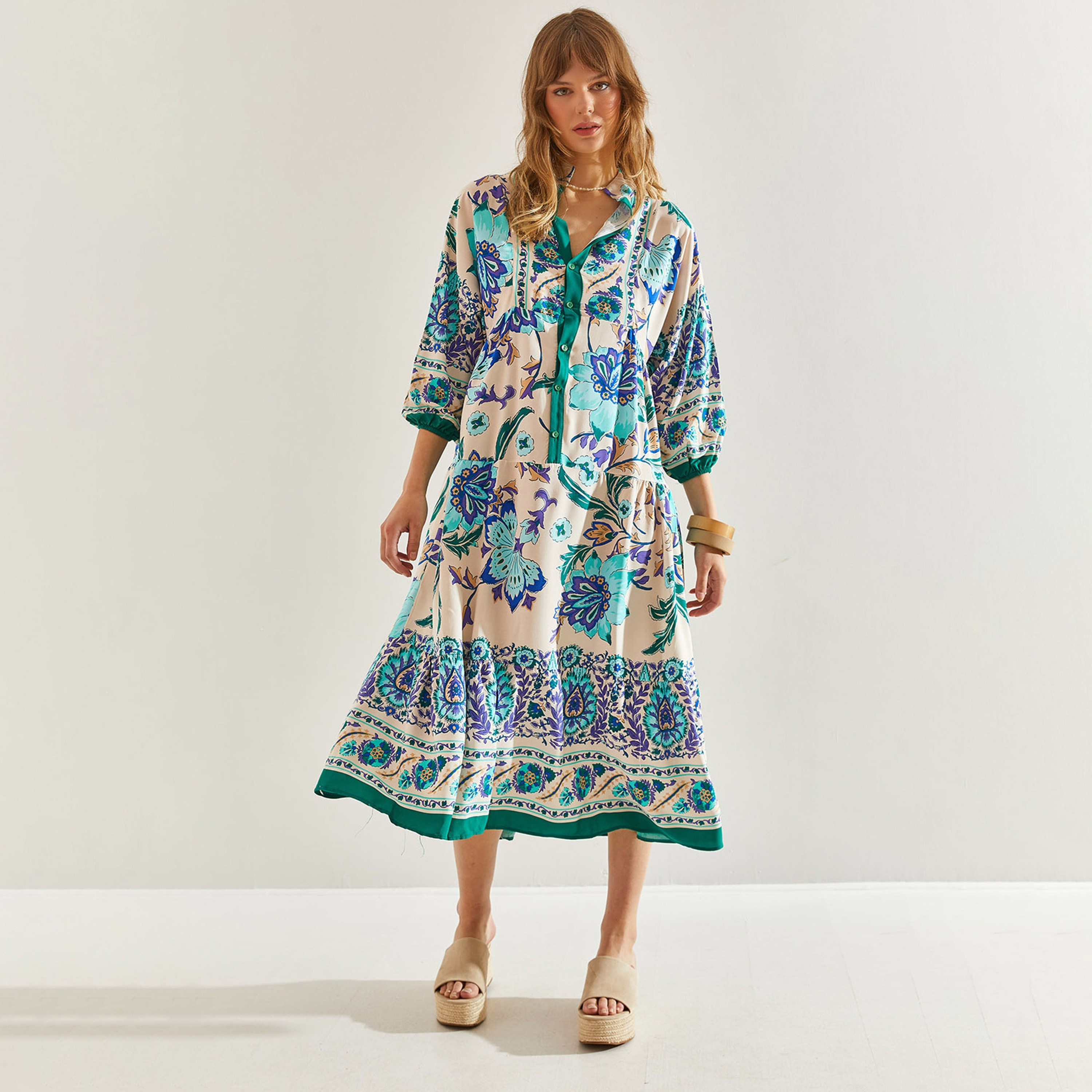 فستان متوسط الطول بأكمام مرنة وطبعة زهور من الماندرين للنساء من بيانكو لوتشي-women-clothing-dresses-image-1