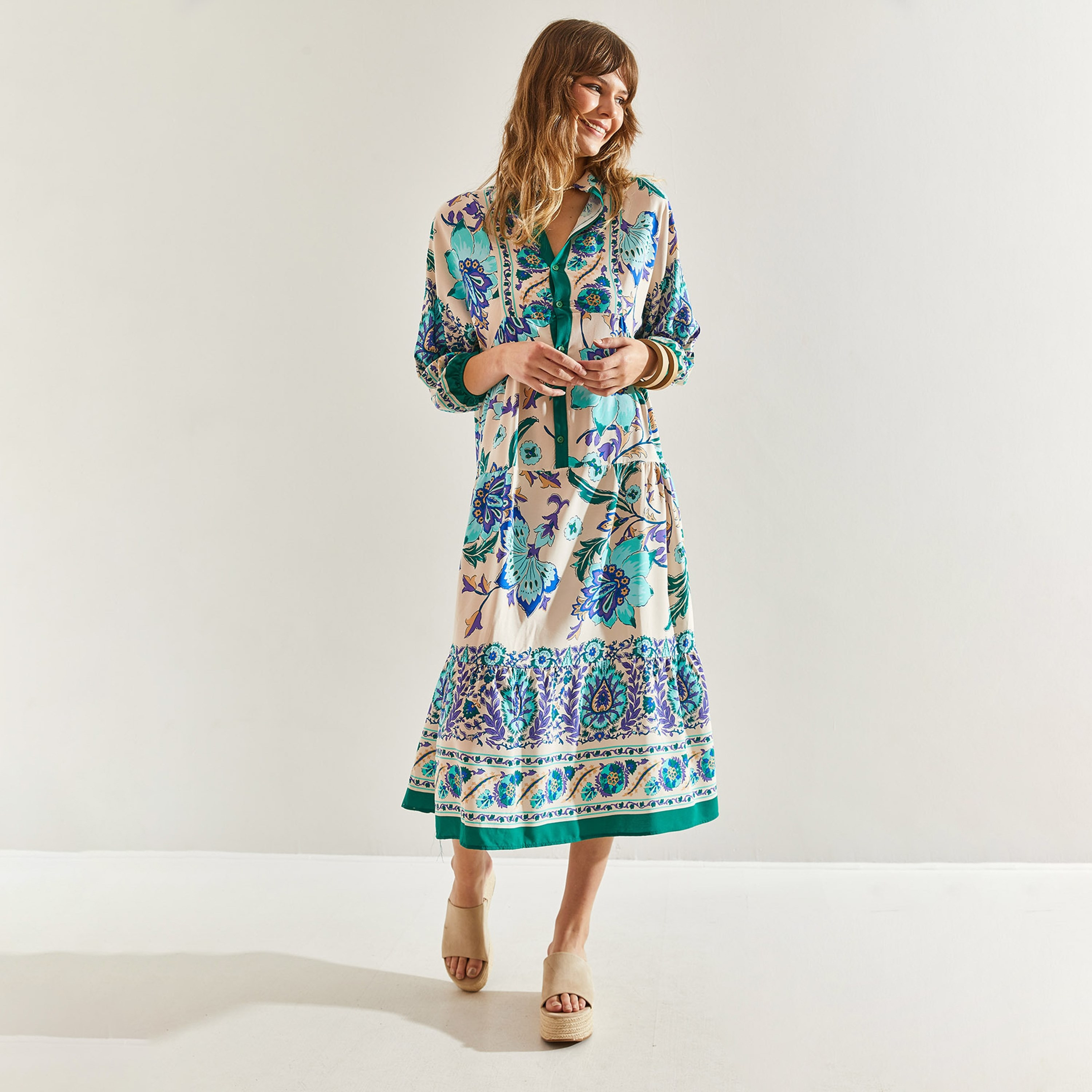 فستان متوسط الطول بأكمام مرنة وطبعة زهور من الماندرين للنساء من بيانكو لوتشي-women-clothing-dresses-image-2