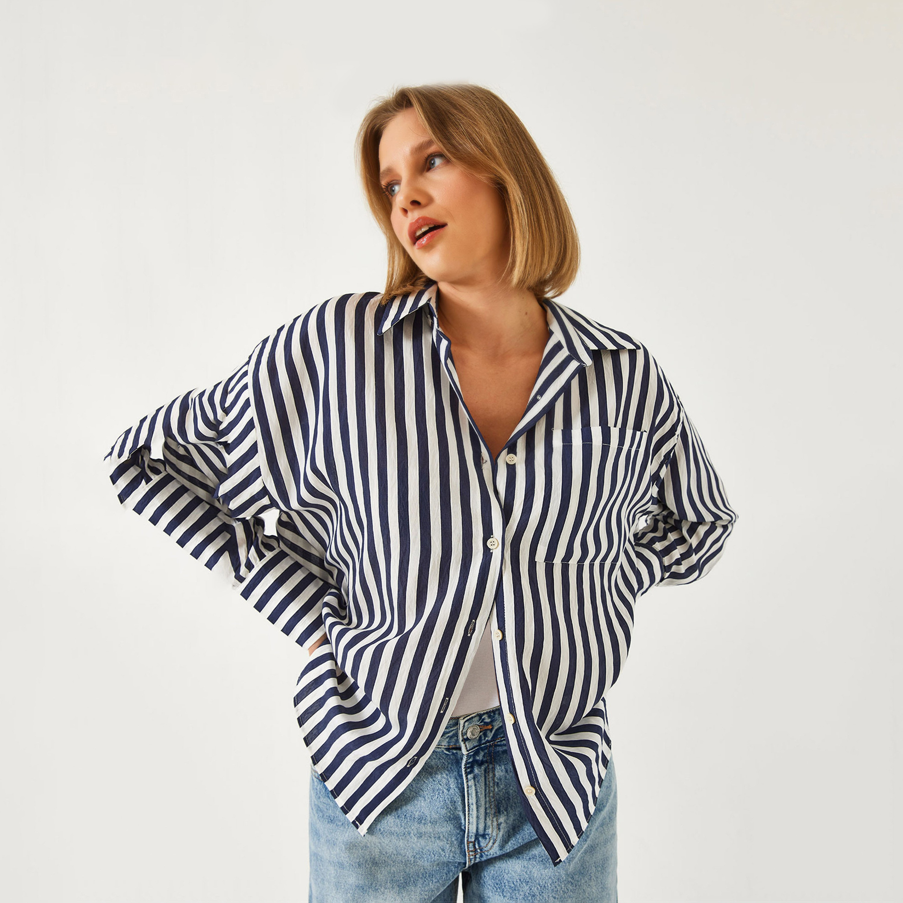قميص نسائي مخطط، بأكمام منسدلة من بيانكو لوتشي-women-clothing-shirtsandblouses-shirts-image-5
