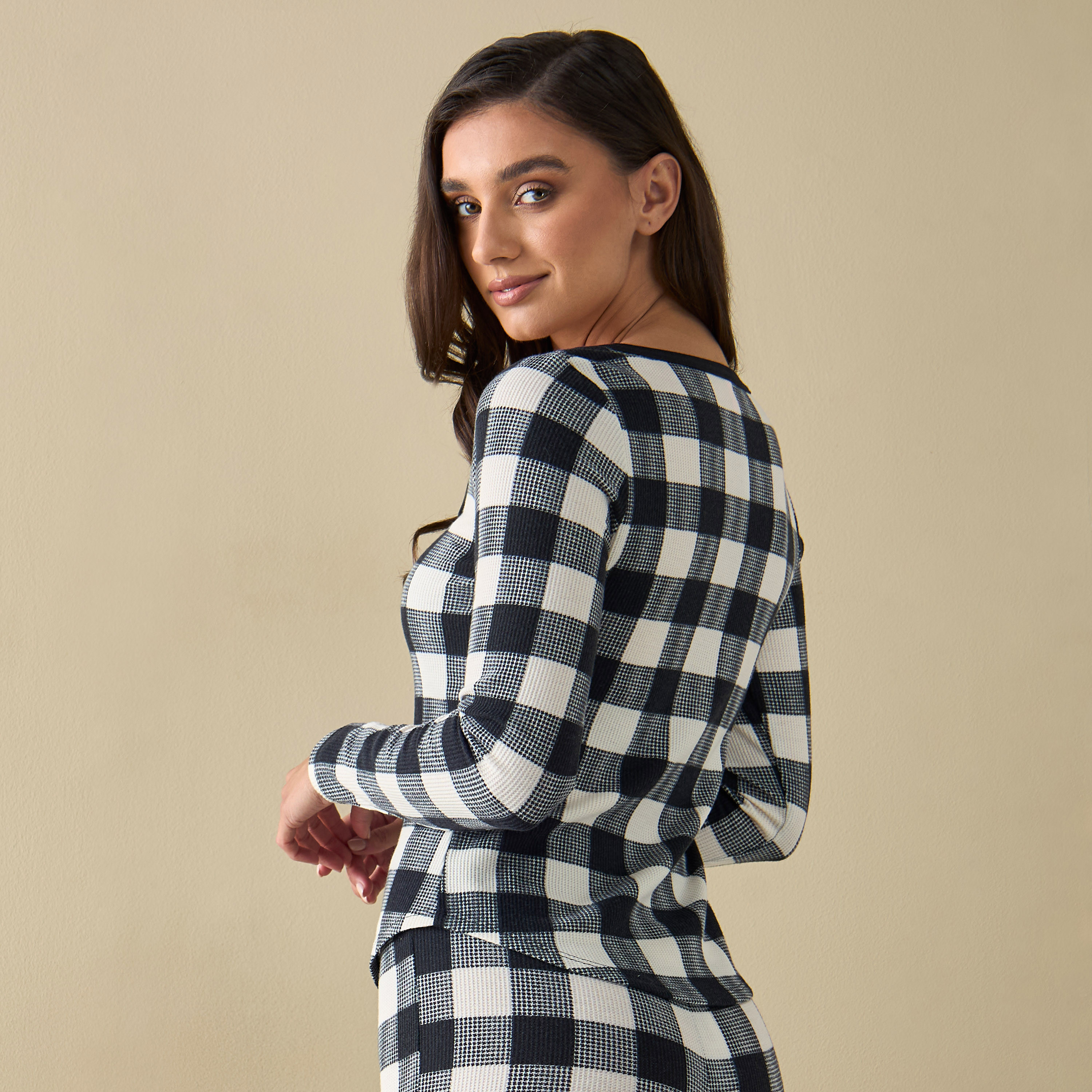 بلوزة كاروهات بياقة مربعة وأكمام طويلة من لاسنزا-women-clothing-nightwear-pyjamas-tops-image-8