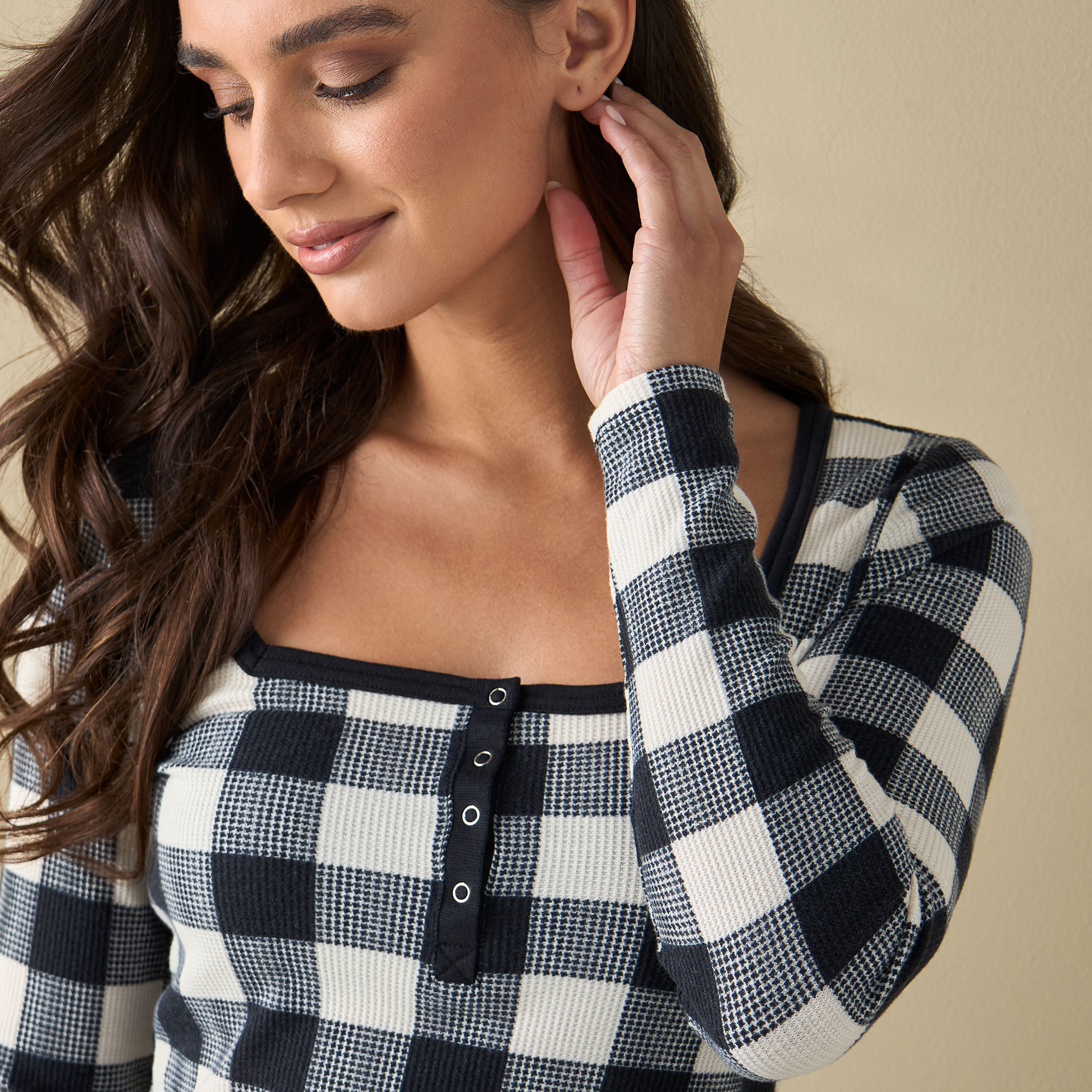 بلوزة كاروهات بياقة مربعة وأكمام طويلة من لاسنزا-women-clothing-nightwear-pyjamas-tops-image-9