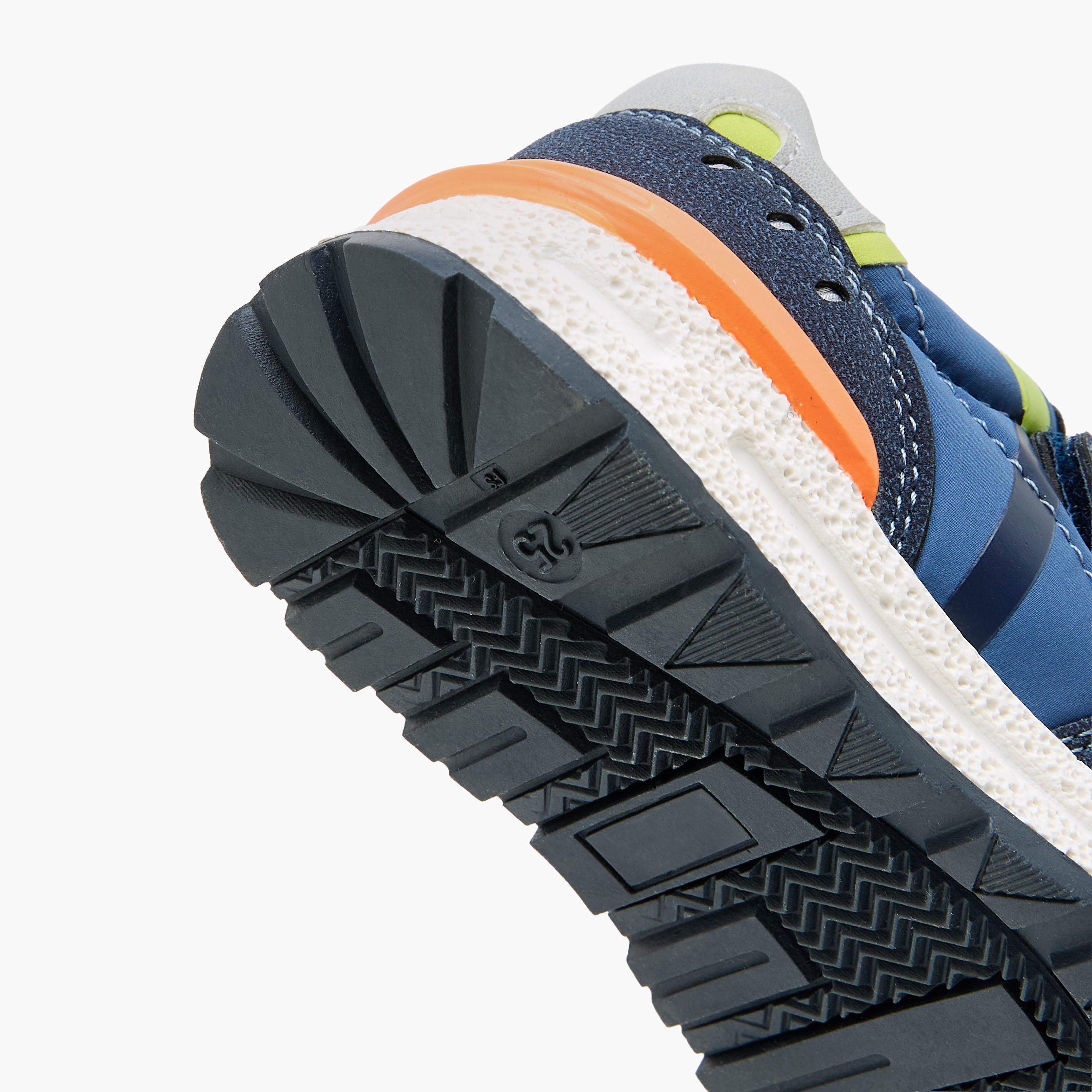 حذاء سنيكرز بشريط إغلاق لاصق للأولاد من جونيورز-boys-shoes-sneakers-image-5
