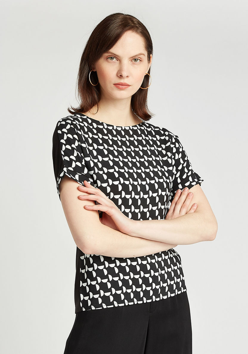 Slim Fit Printed Top with Boat Neck and Short Sleeves-Shirts and Blouses-image-0
