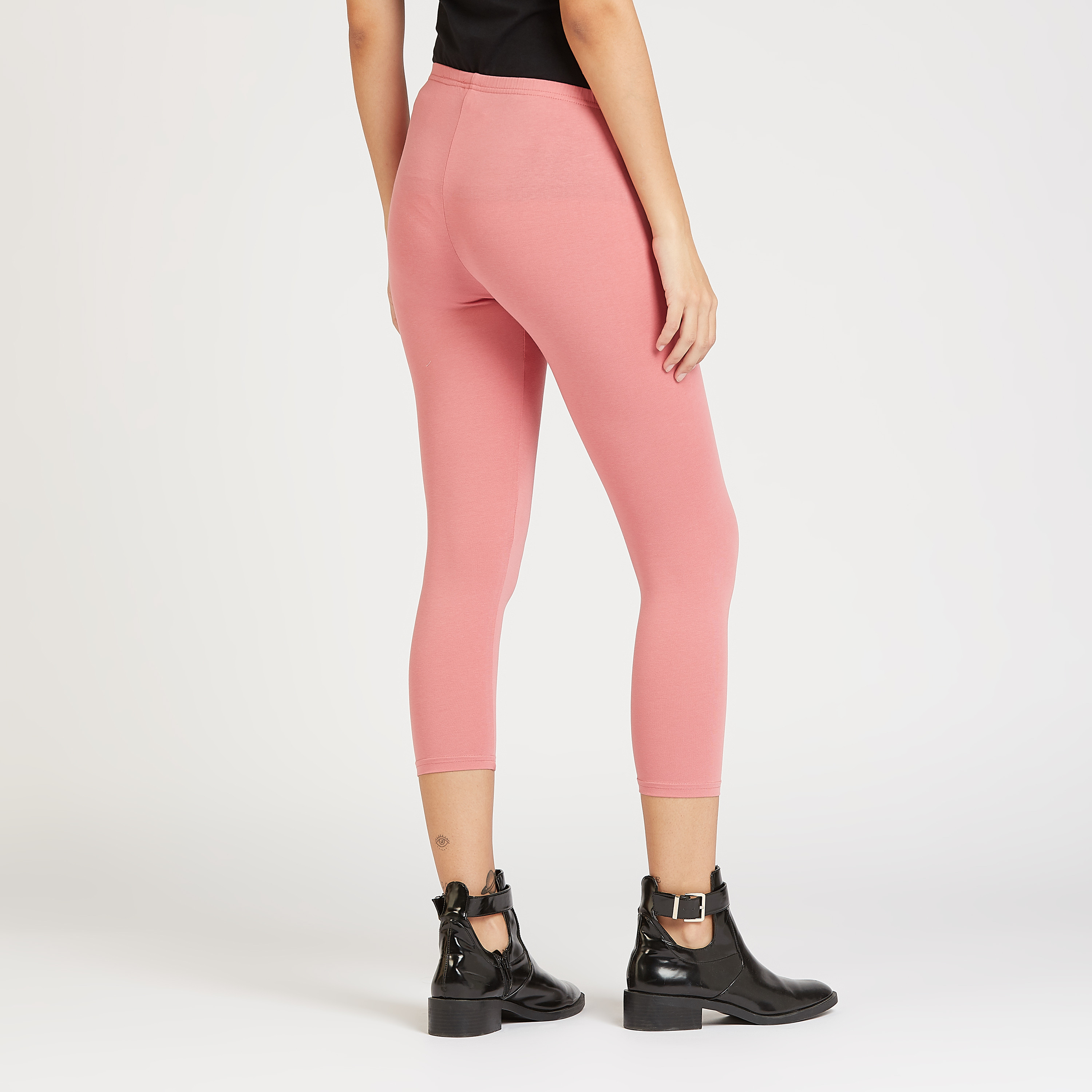 Forever 21 Women's Ponte Knit High-Rise Leggings in Black Large | Vancouver  Mall