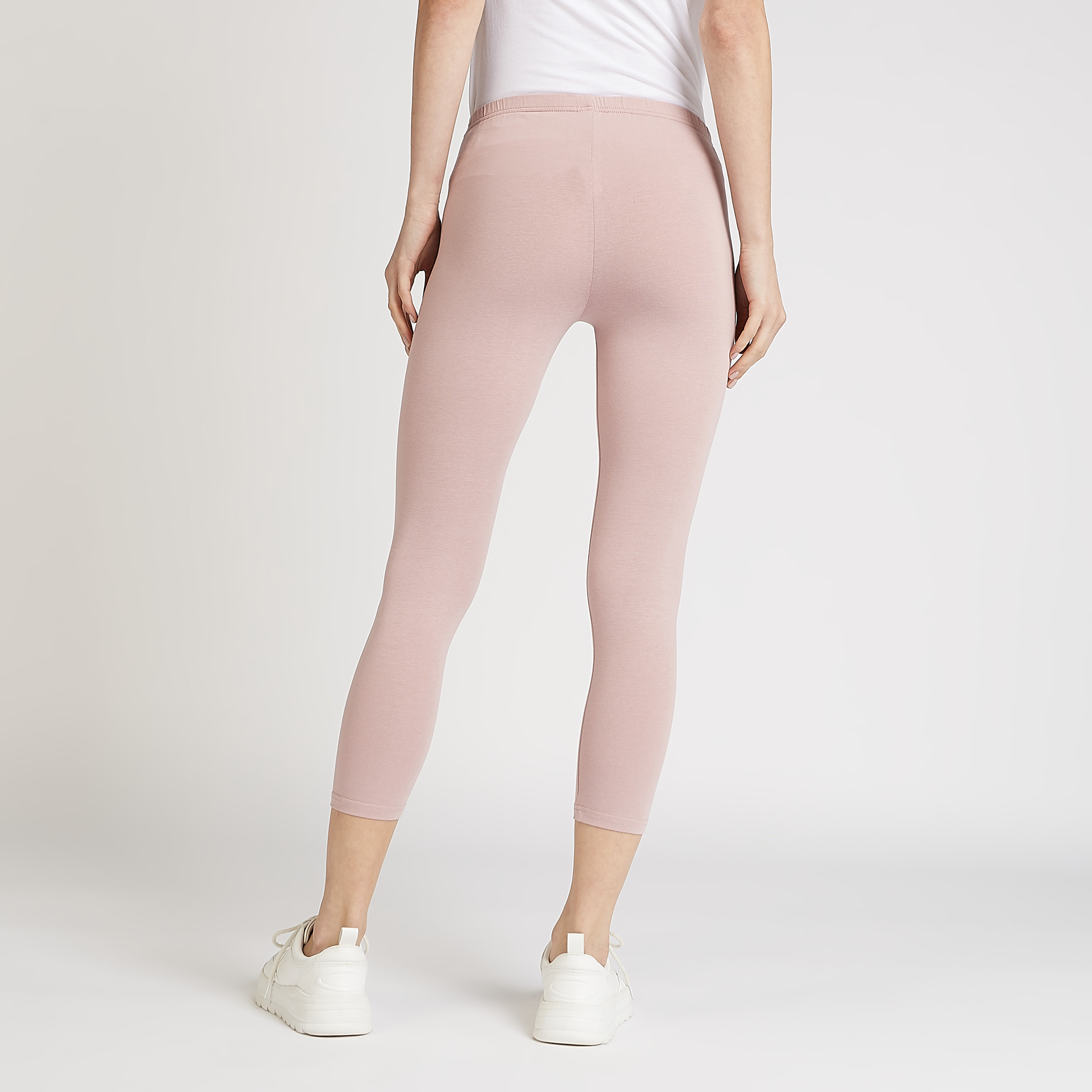 بنطلون ليقنز قصير سادة بخصر مطاطي-women-clothing-leggings-image-4