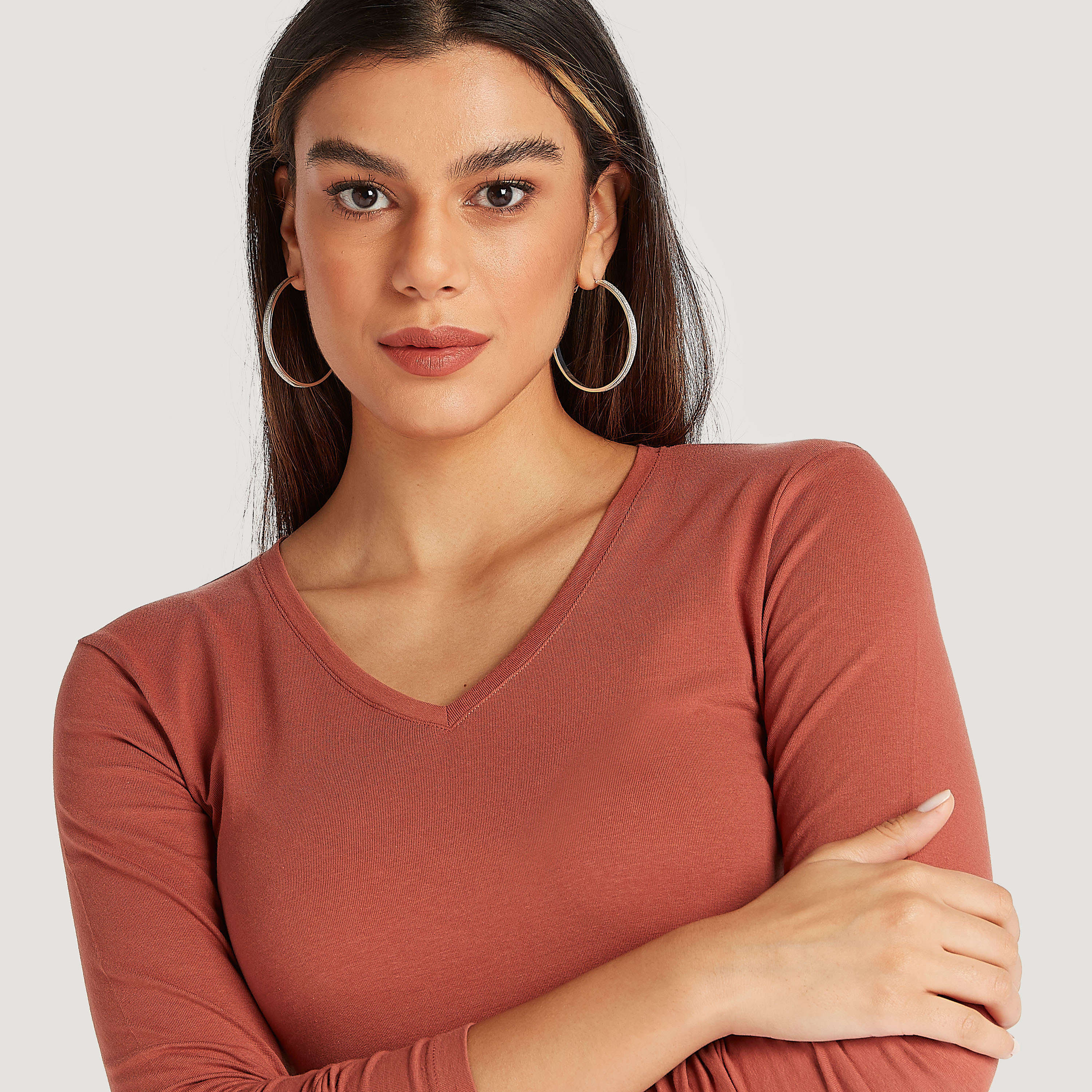 تيشيرت سادة بياقة V وأكمام طويلة-women-clothing-tshirts-image-3