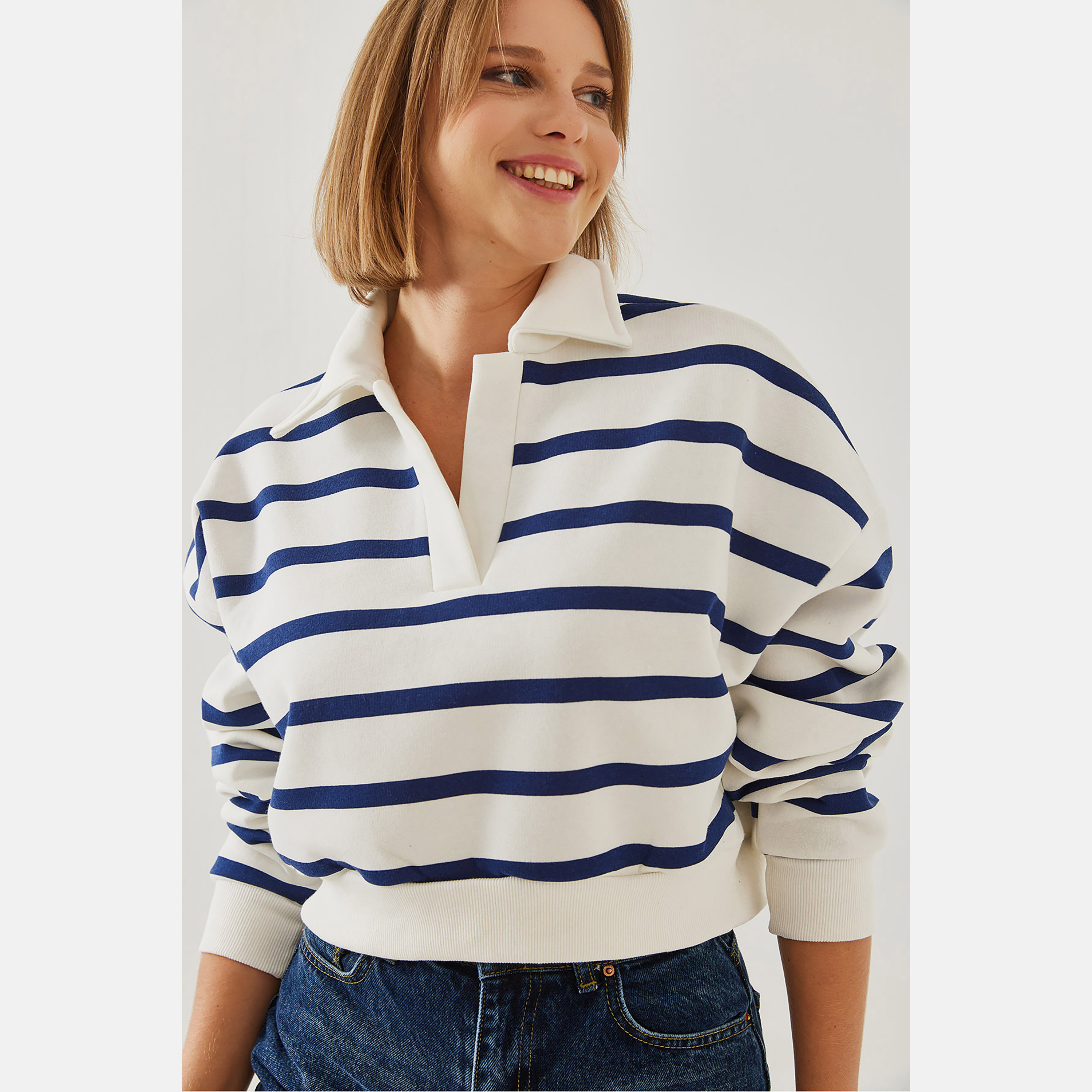 Bianco Lucci Striped Collared Women's Sweatshirt-women-winterwear-hoodiesandsweatshirts-sweatshirts-image-5